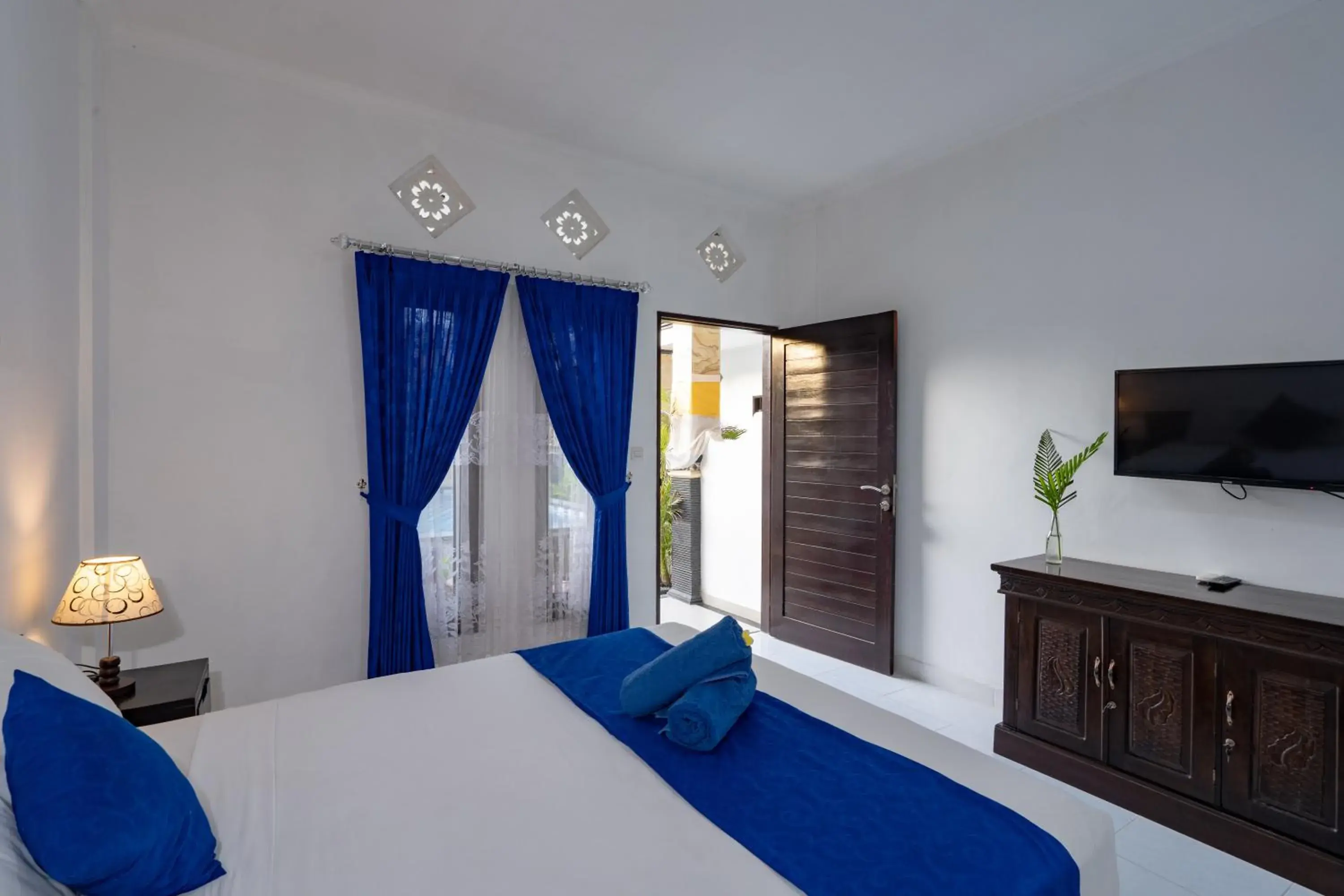 Superior Double Room in Nusa Sentana Lembongan Bali Superior Double Room in Nusa Sentana Lembongan Bali