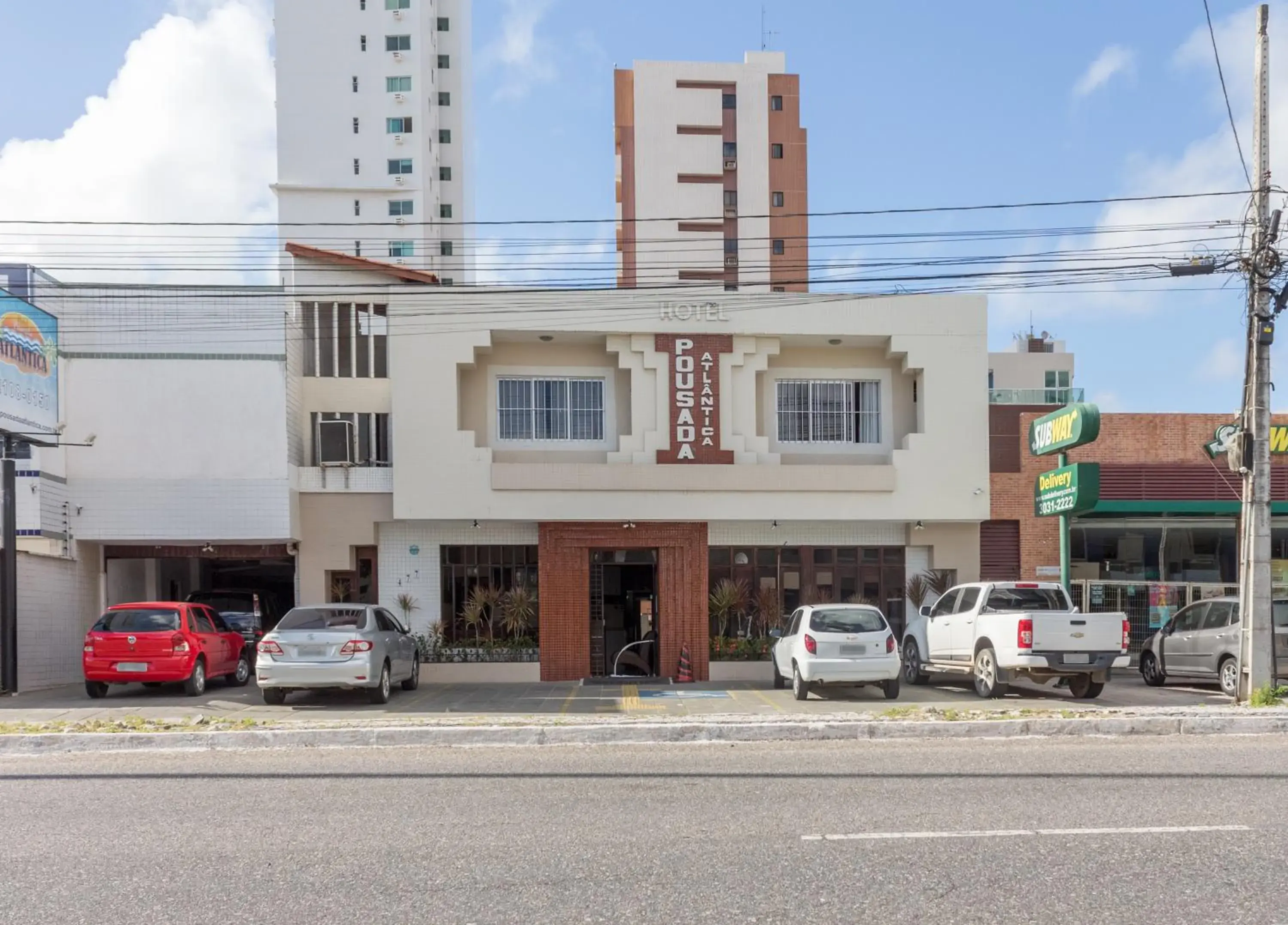 Facade/entrance in Hotel Pousada Atlântica Facade/entrance in Hotel Pousada Atlântica