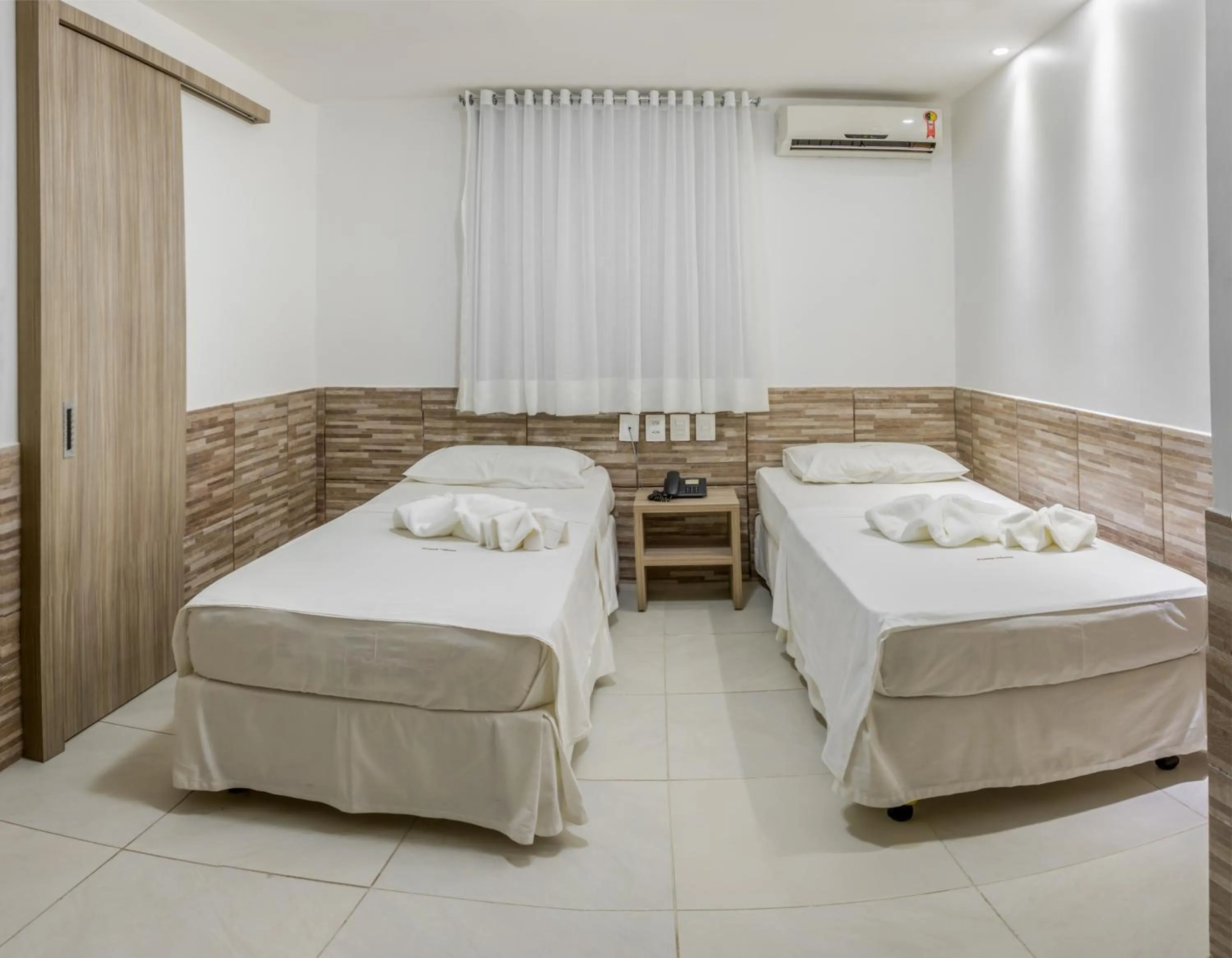 Photo of the whole room, Bed in Hotel Pousada Atlântica