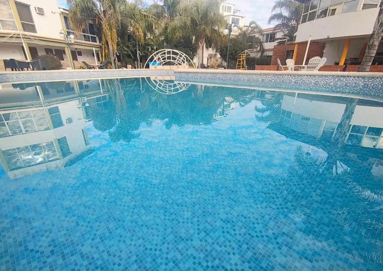 Swimming pool in Hotel El Cid