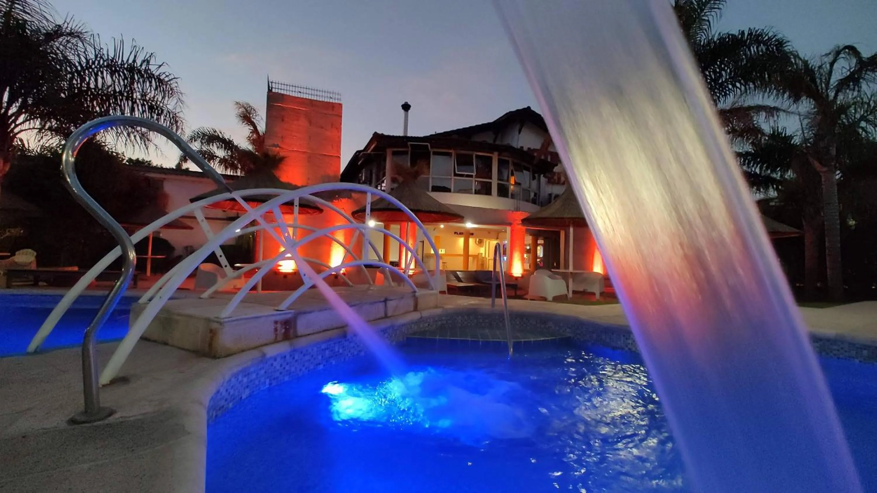 Swimming pool in Hotel El Cid