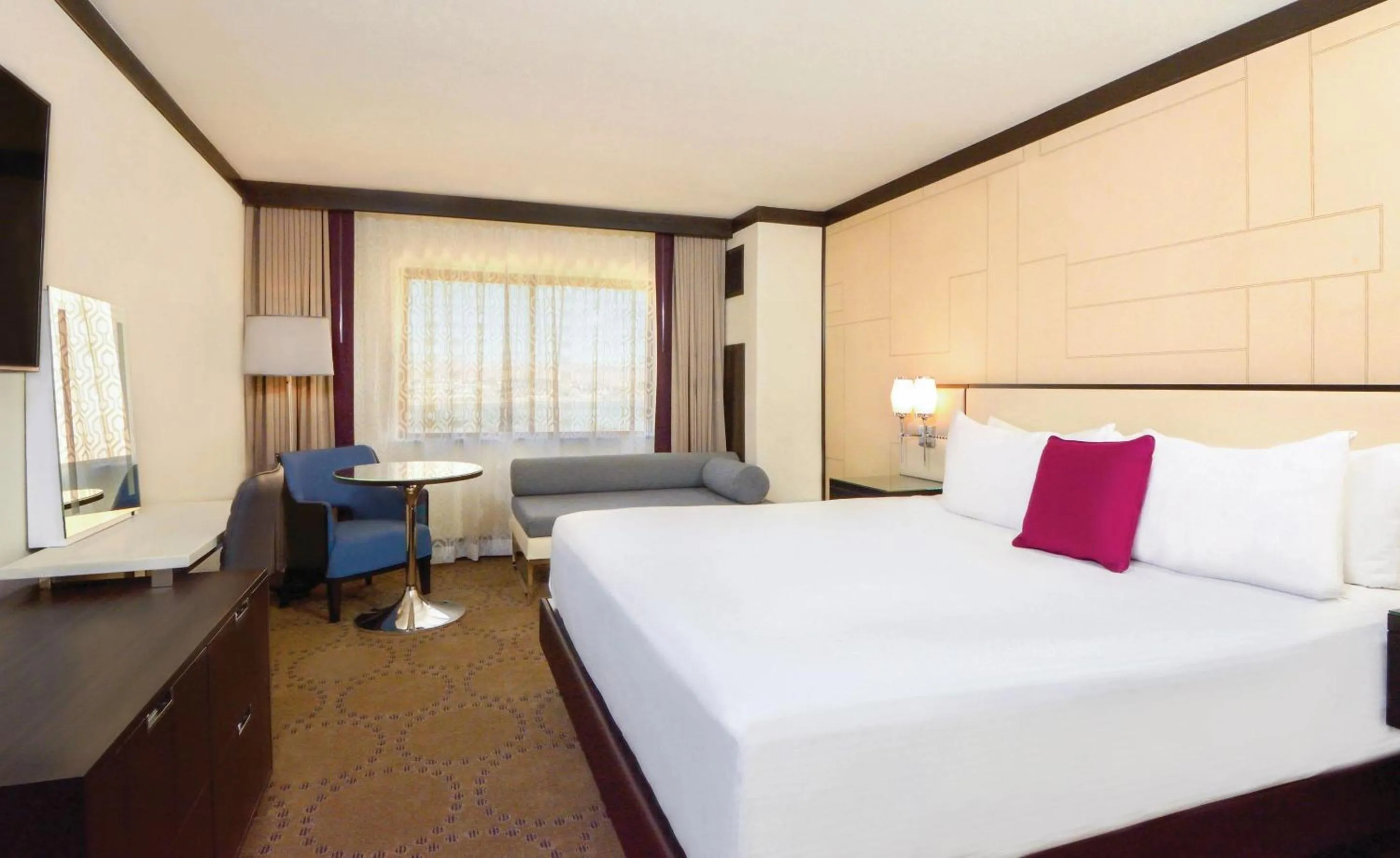 Bed in Harrah's Laughlin, A Caesars Destination