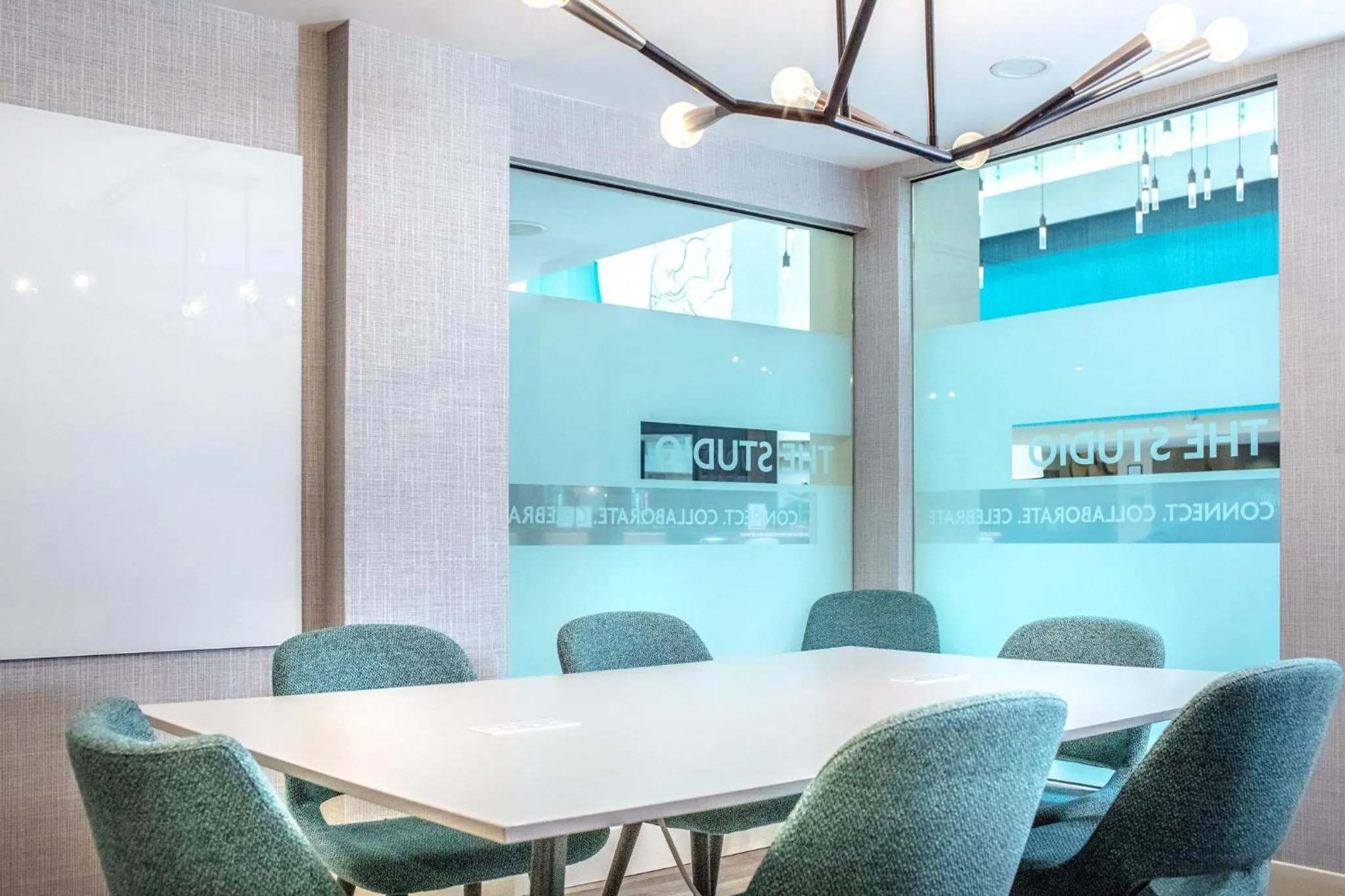 Meeting/conference room in Crowne Plaza Charleston by IHG