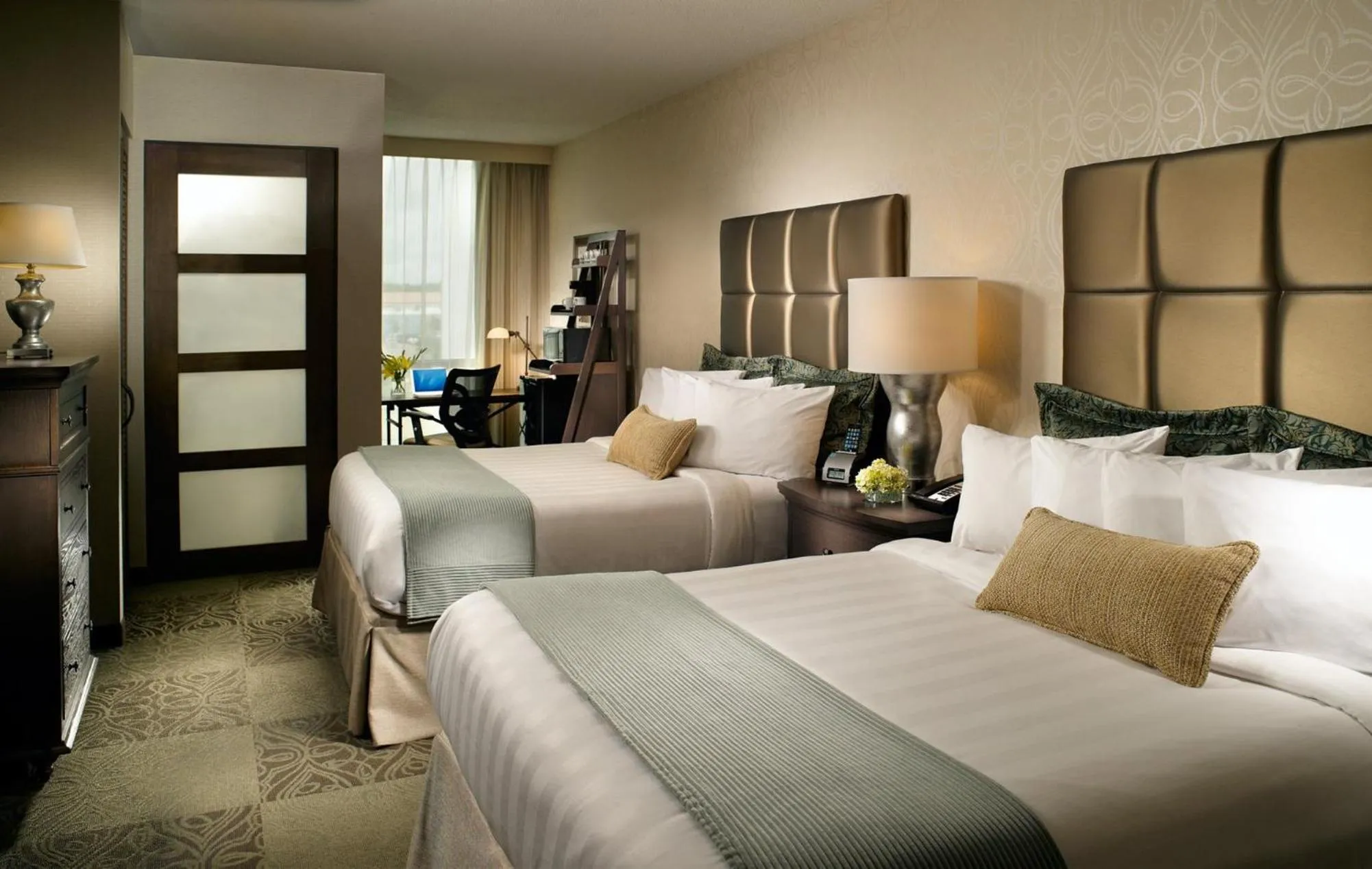 Photo of the whole room, Bed in Crowne Plaza Charleston by IHG