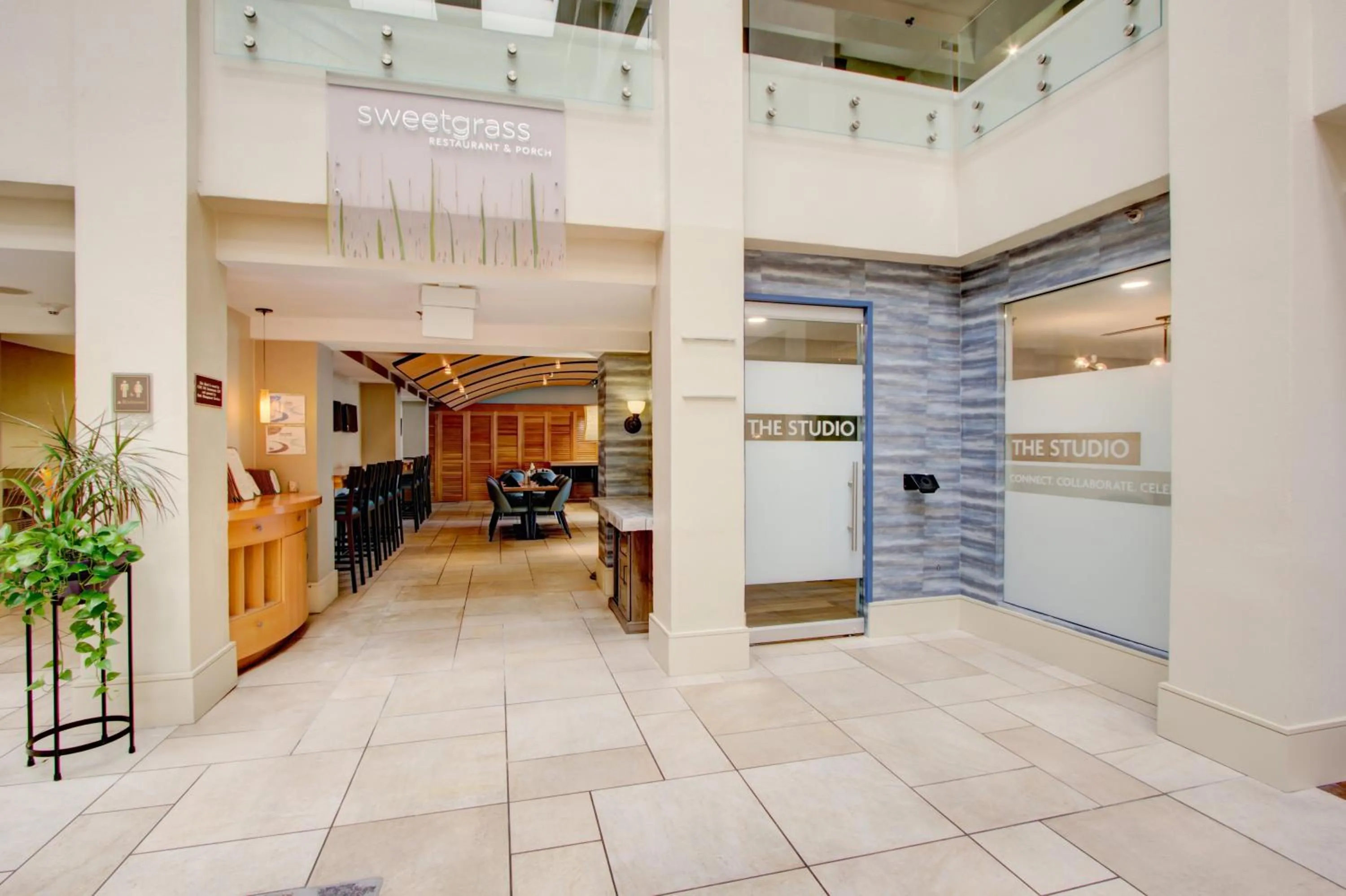 Property building in Crowne Plaza Charleston by IHG