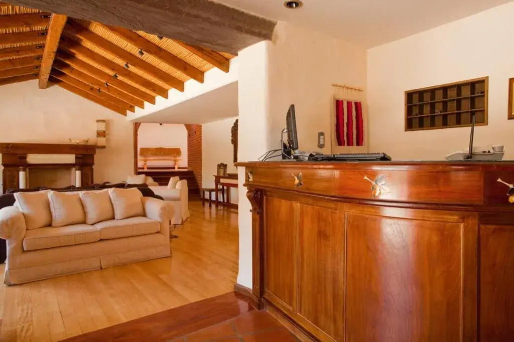 Lobby or reception in Hotel Marqués De Tojo Lobby or reception in Hotel Marqués De Tojo