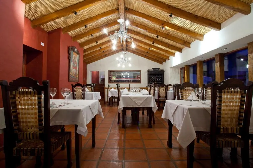 Restaurant/places to eat in Hotel Marqués De Tojo