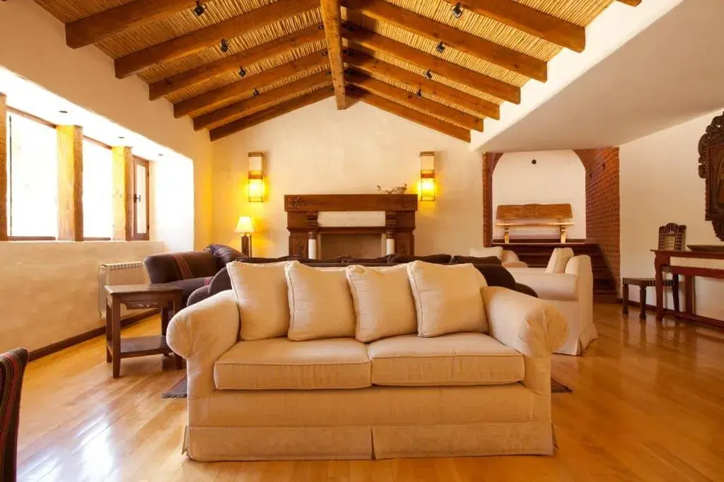 Living room in Hotel Marqués De Tojo Living room in Hotel Marqués De Tojo