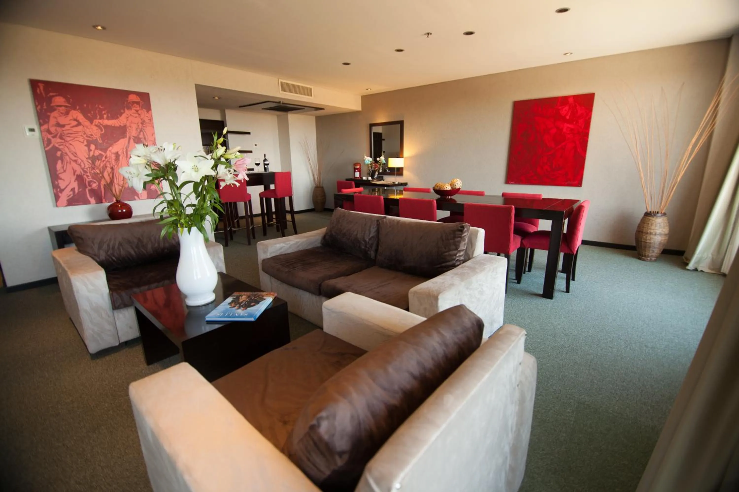 Seating area in Epic Hotel San Luis