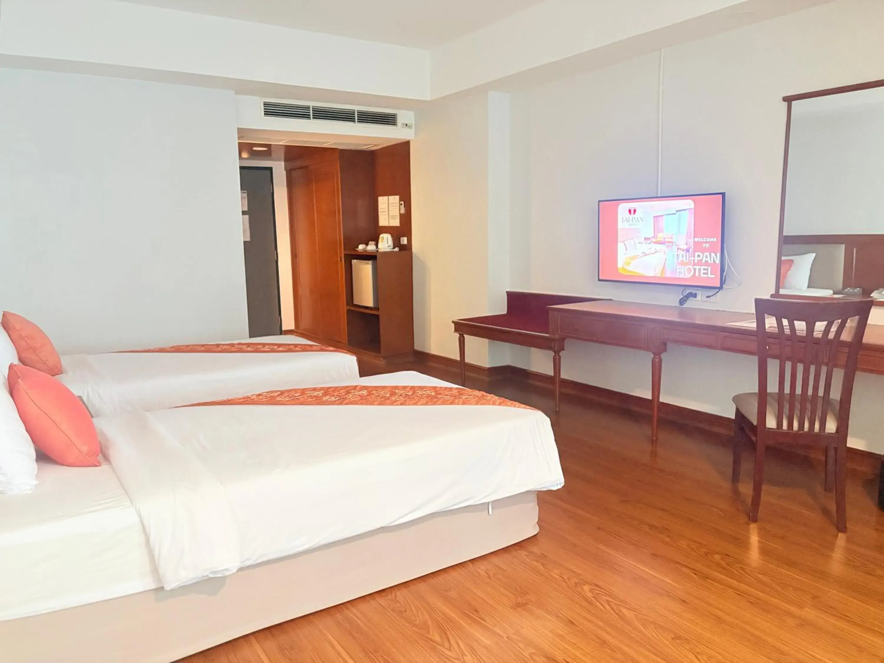 Bedroom, Bed in Tai Pan Hotel Bedroom, Bed in Tai Pan Hotel