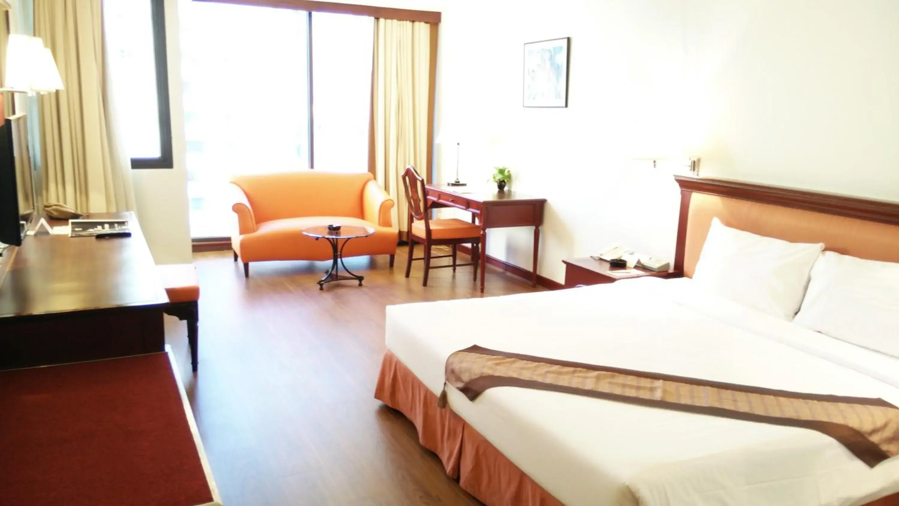 Bed in Tai Pan Hotel Bed in Tai Pan Hotel