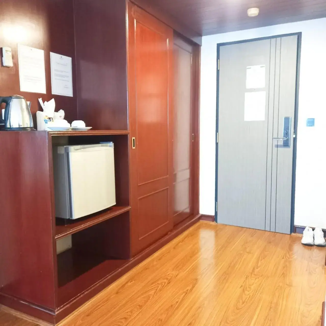 Bedroom in Tai Pan Hotel Bedroom in Tai Pan Hotel