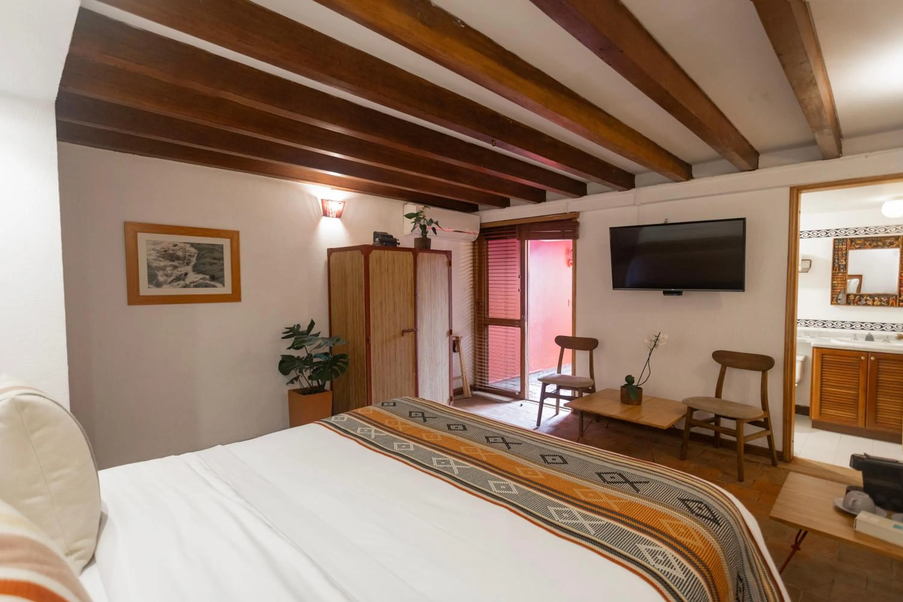 Photo of the whole room, Bed in Sazagua Hotel Boutique