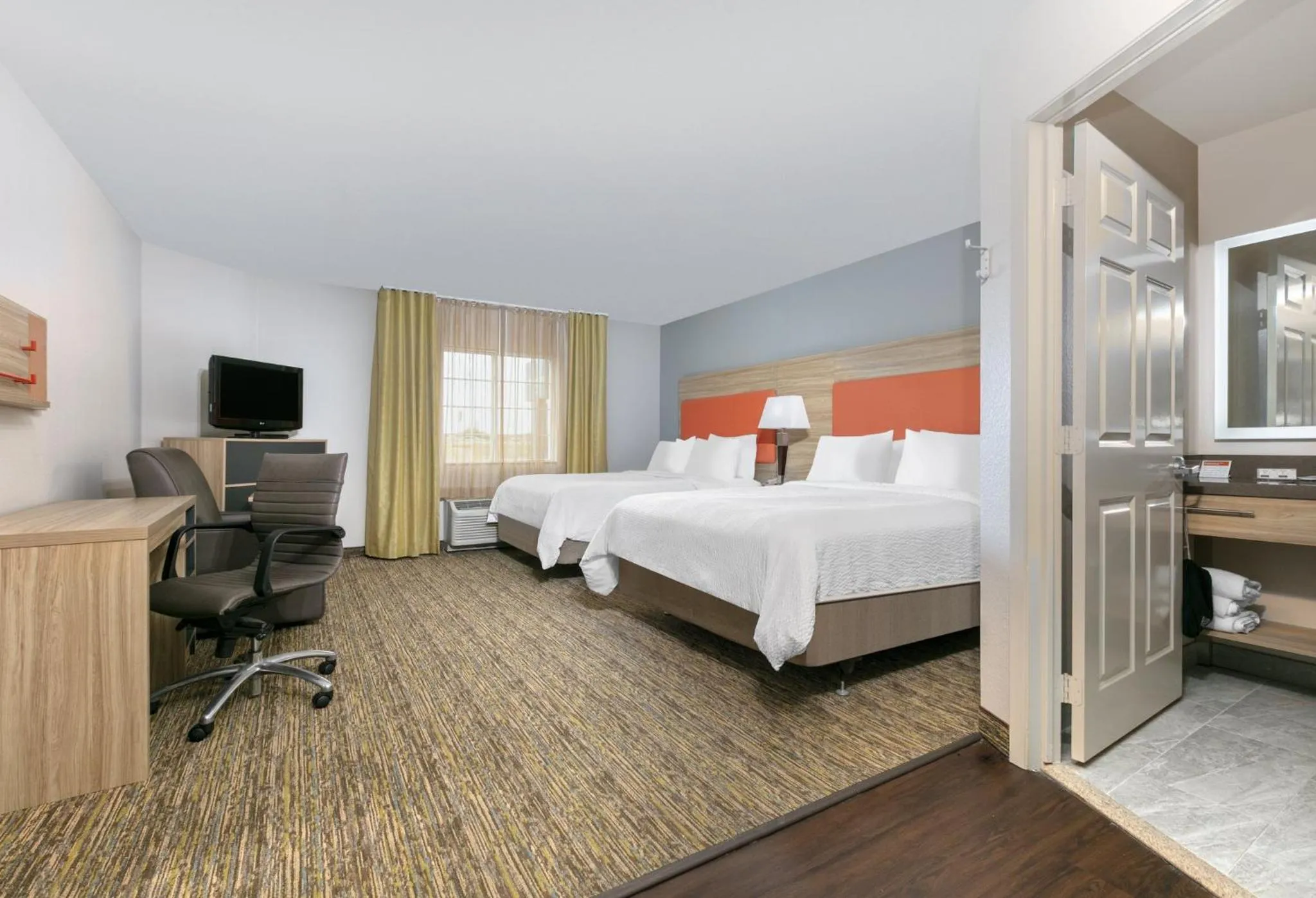 Photo of the whole room, Bed in Candlewood Suites Fort Worth West by IHG