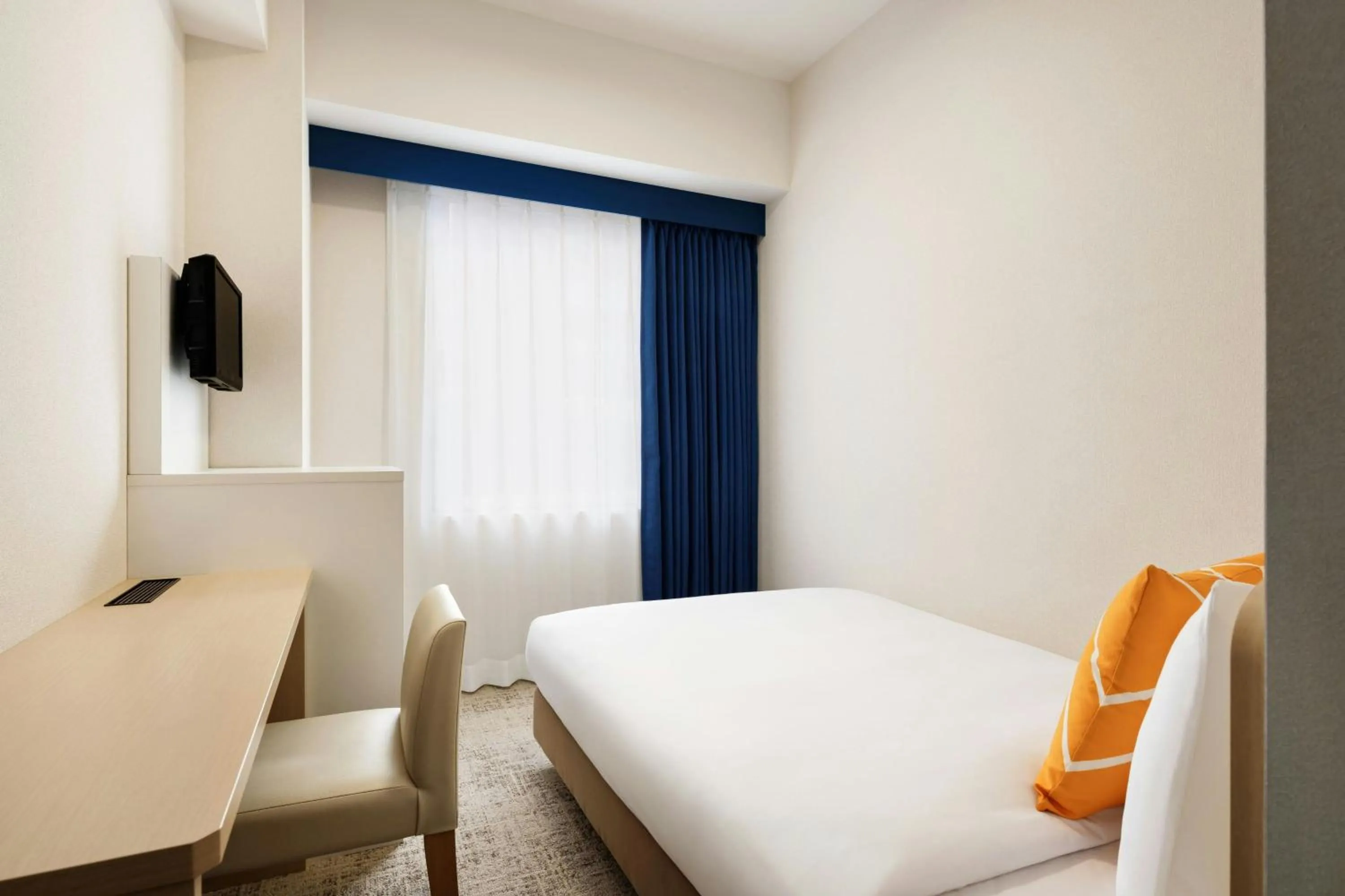 Photo of the whole room, Bed in Four Points Flex by Sheraton Morioka