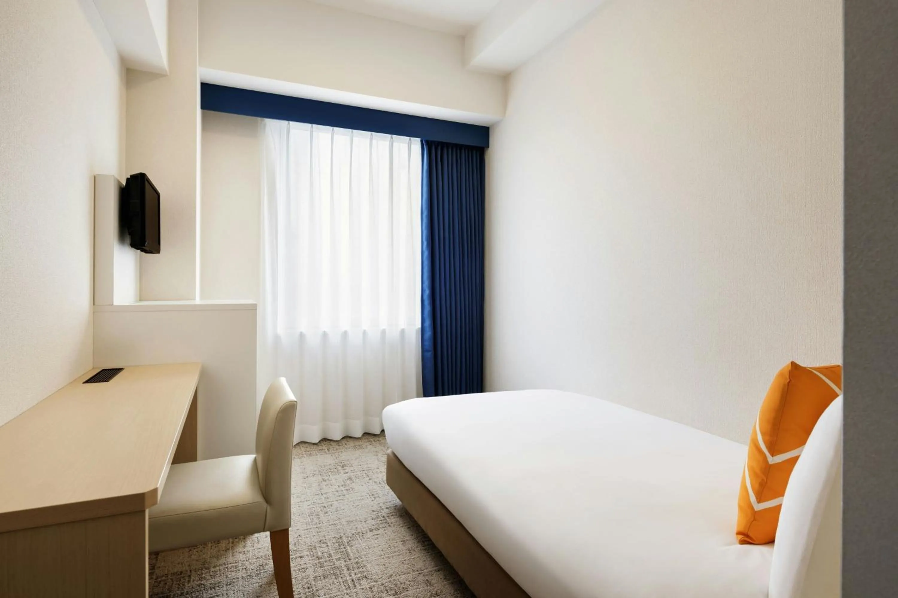 Photo of the whole room, Bed in Four Points Flex by Sheraton Morioka