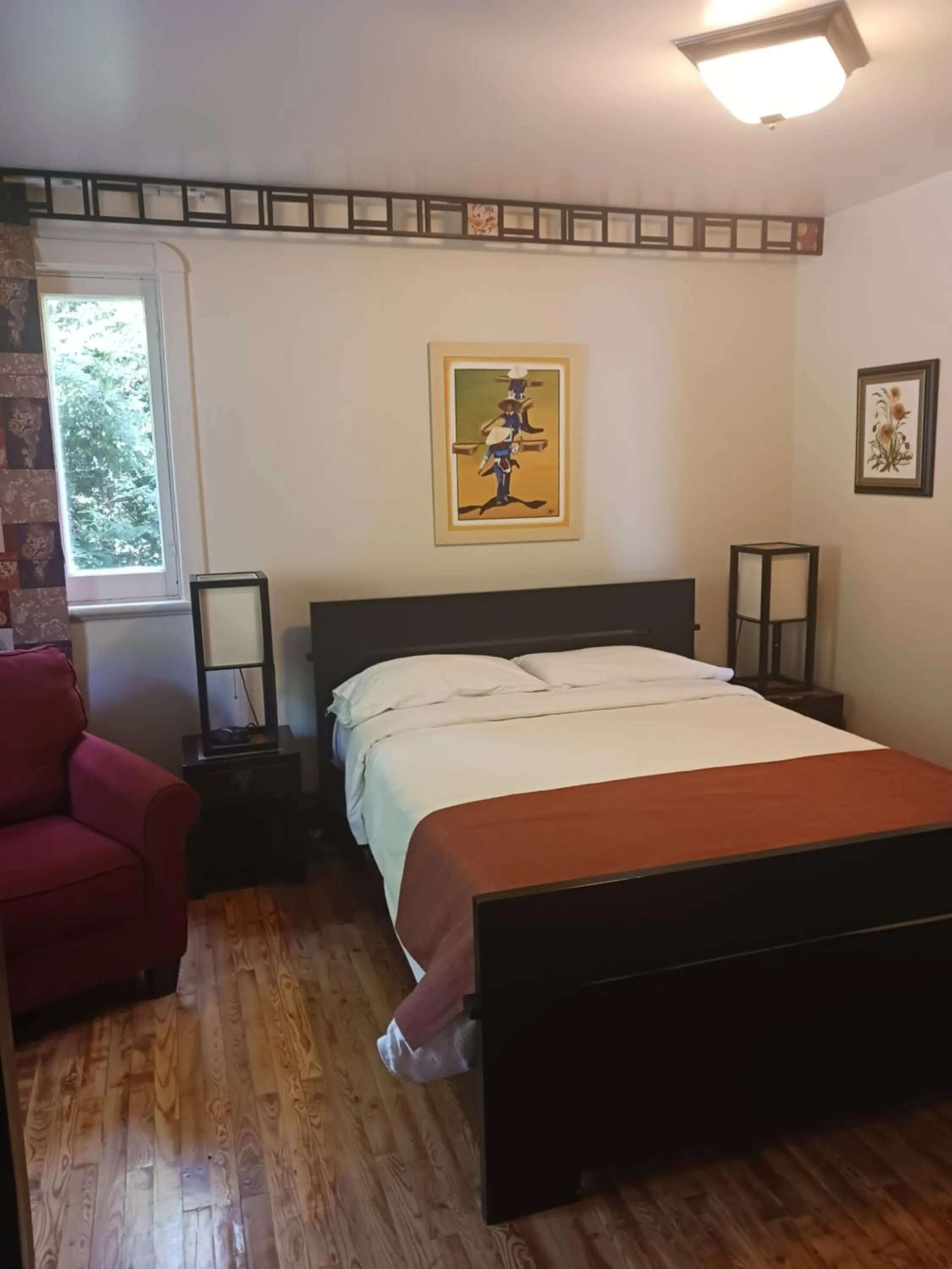 Bed in Auberge la maison sous les pins