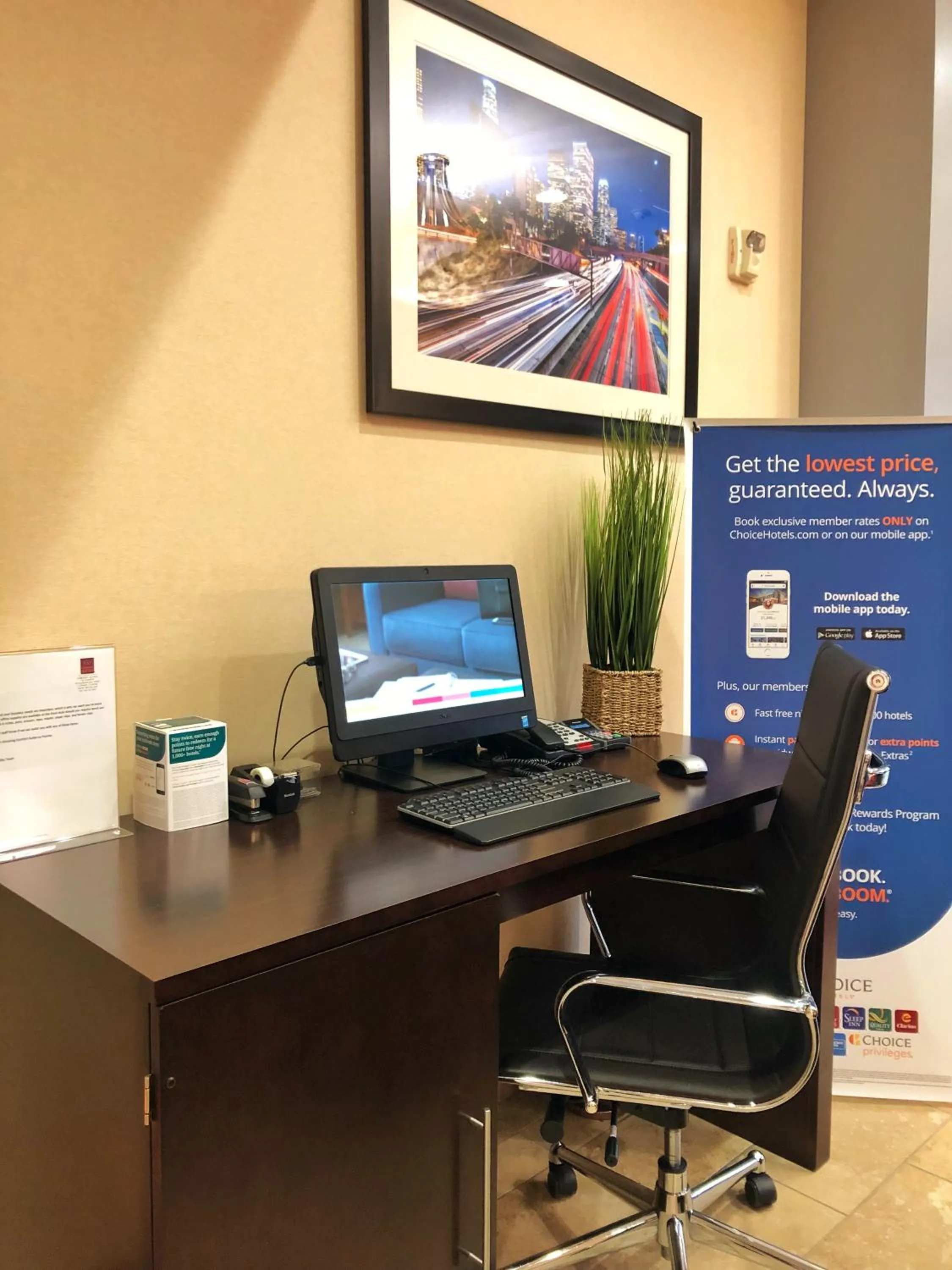 Business facilities in Comfort Suites Near City of Industry - Los Angeles