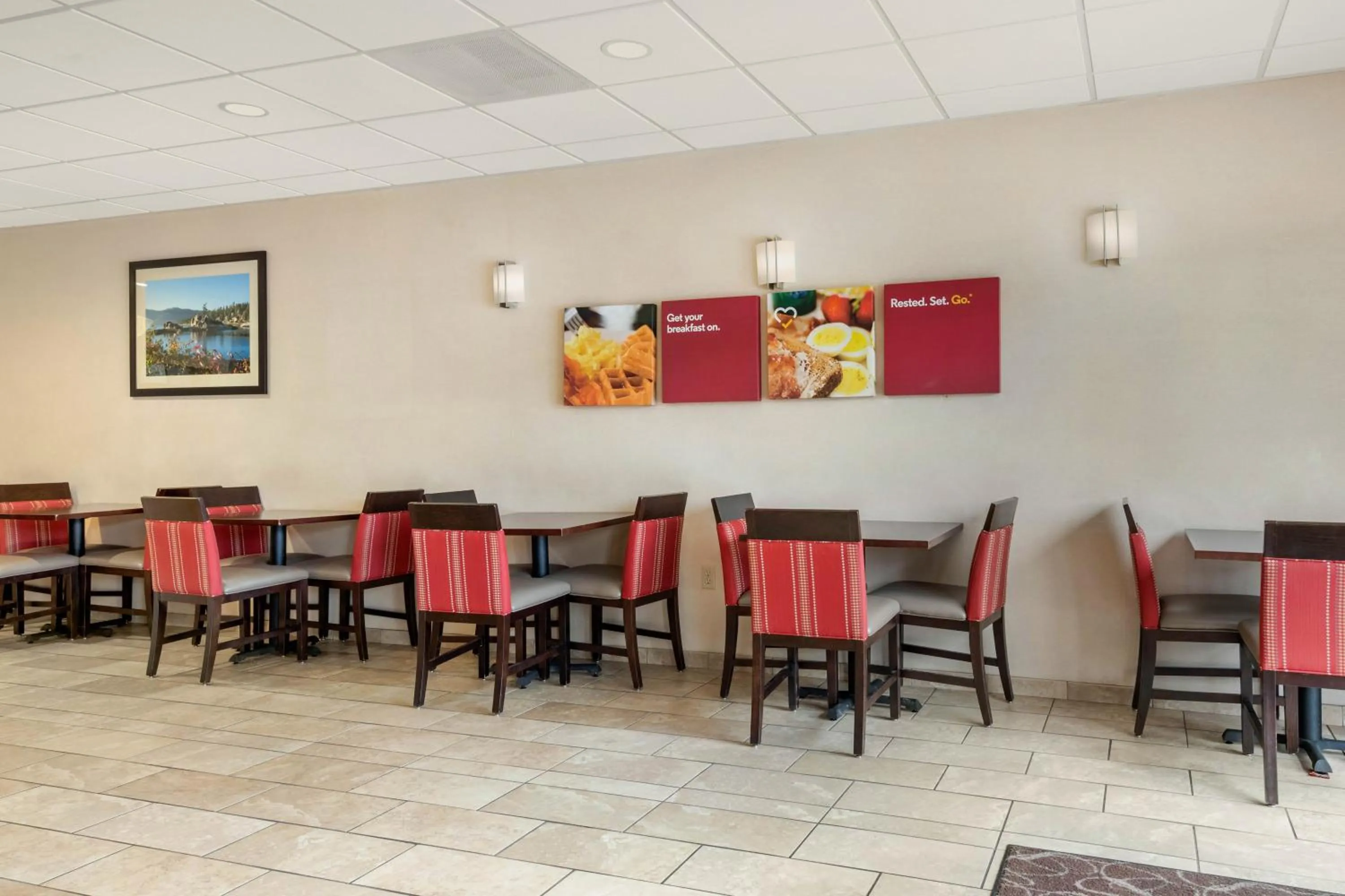 Breakfast in Comfort Suites Near City of Industry - Los Angeles