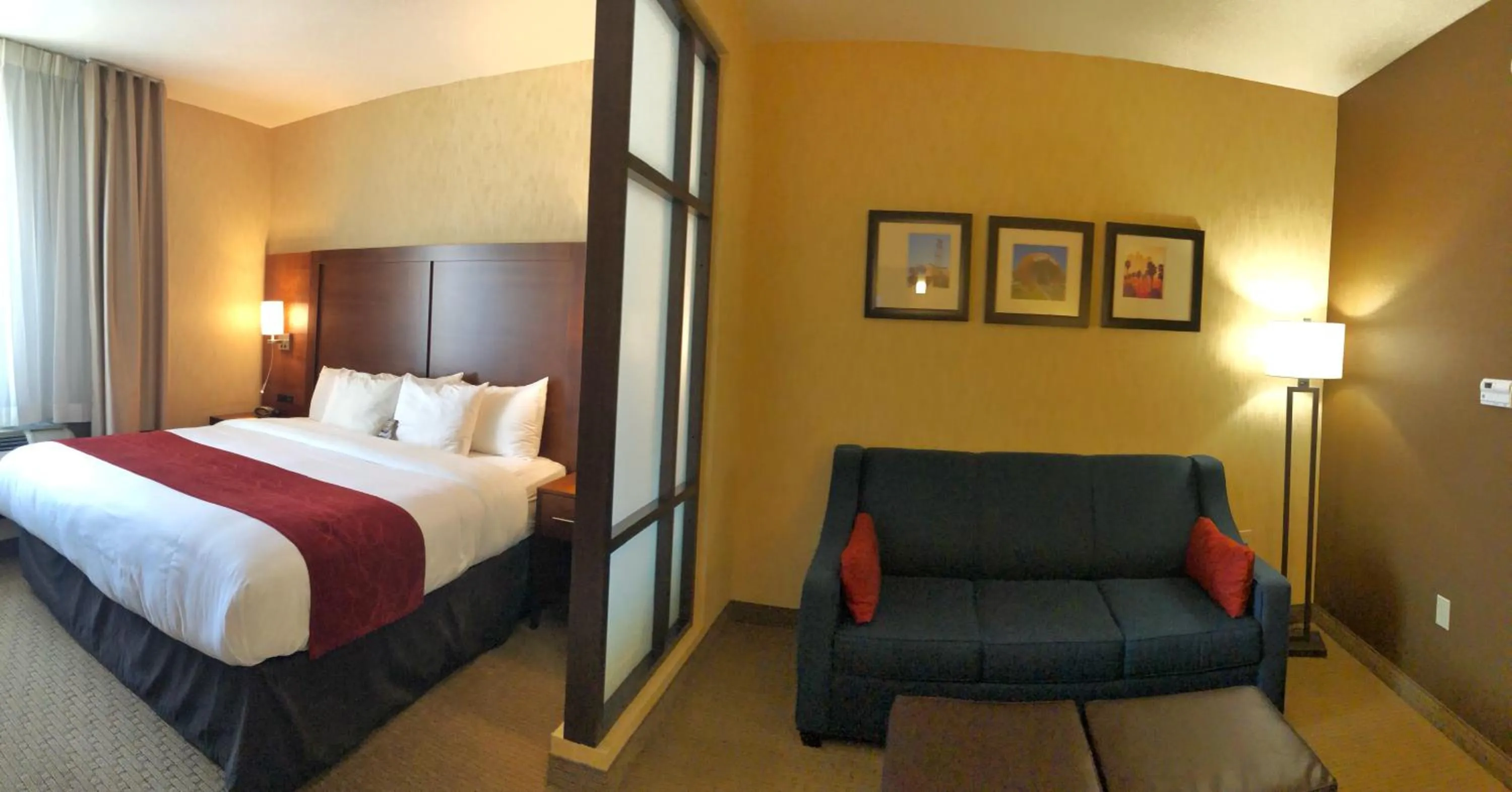 Photo of the whole room, Bed in Comfort Suites Near City of Industry - Los Angeles