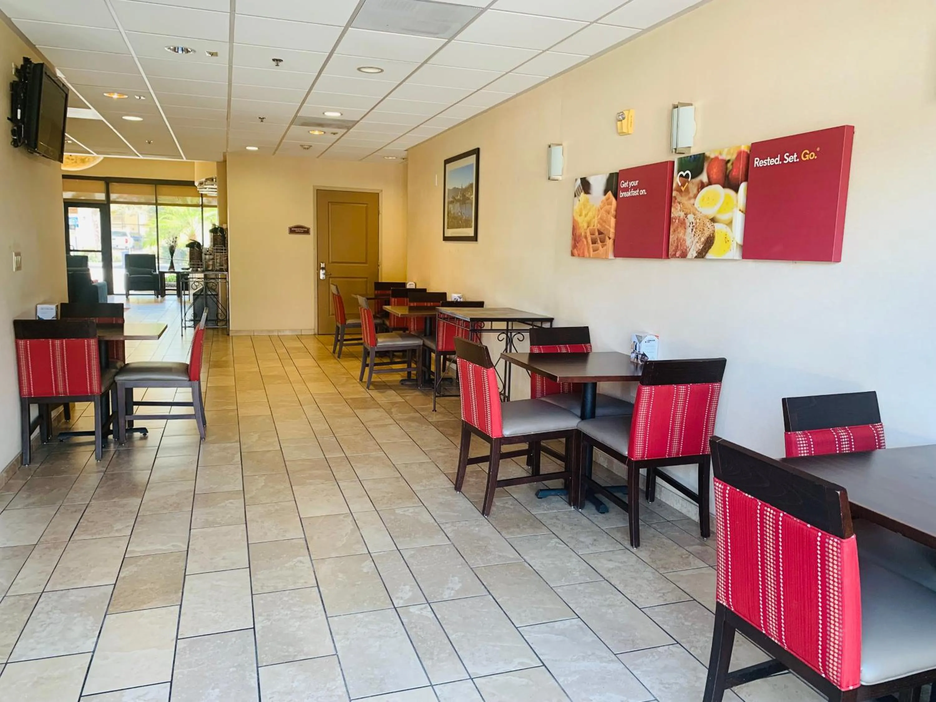 Buffet breakfast in Comfort Suites Near City of Industry - Los Angeles