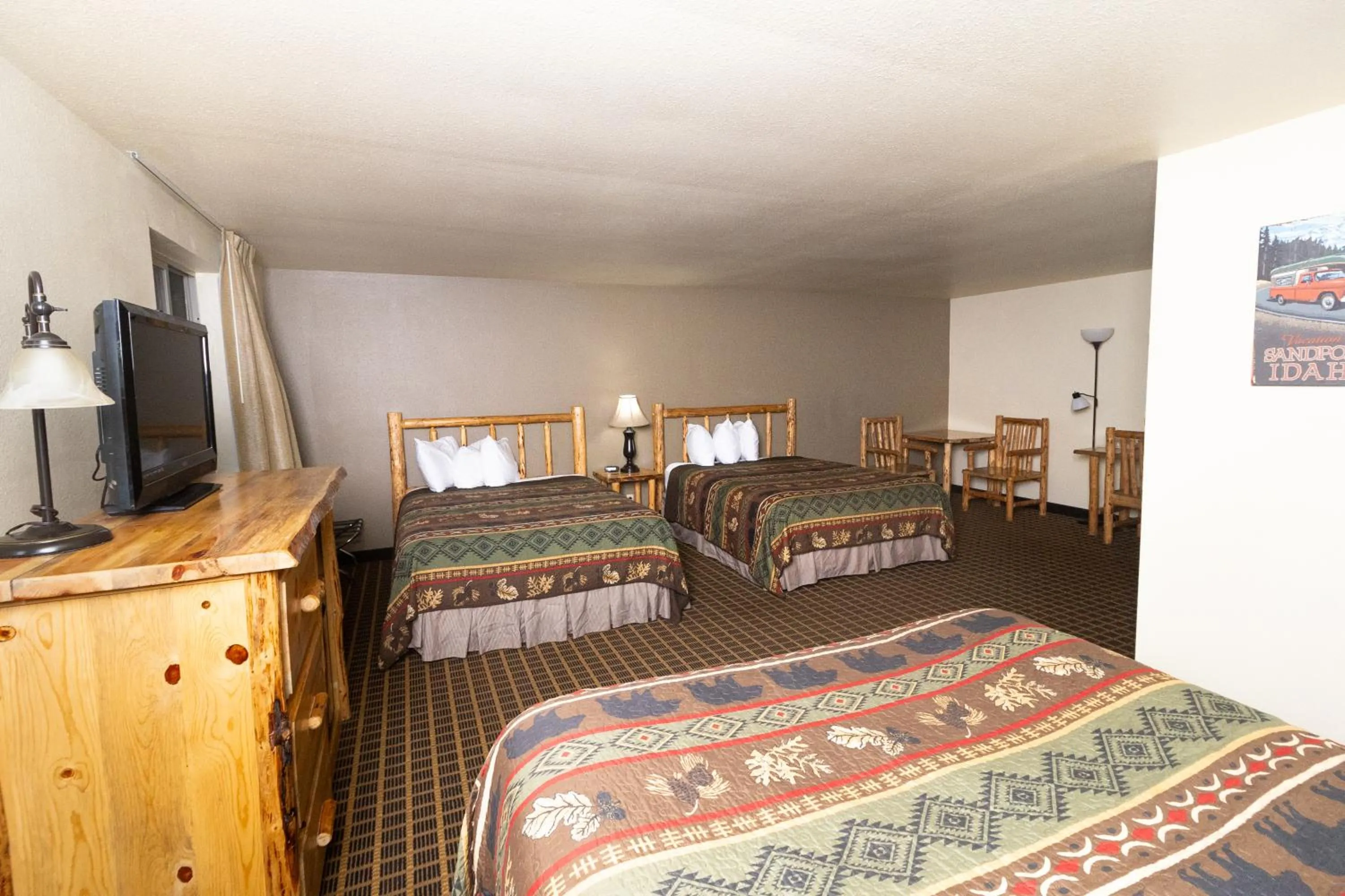 Photo of the whole room, Bed in FairBridge Inn and Suites Sandpoint