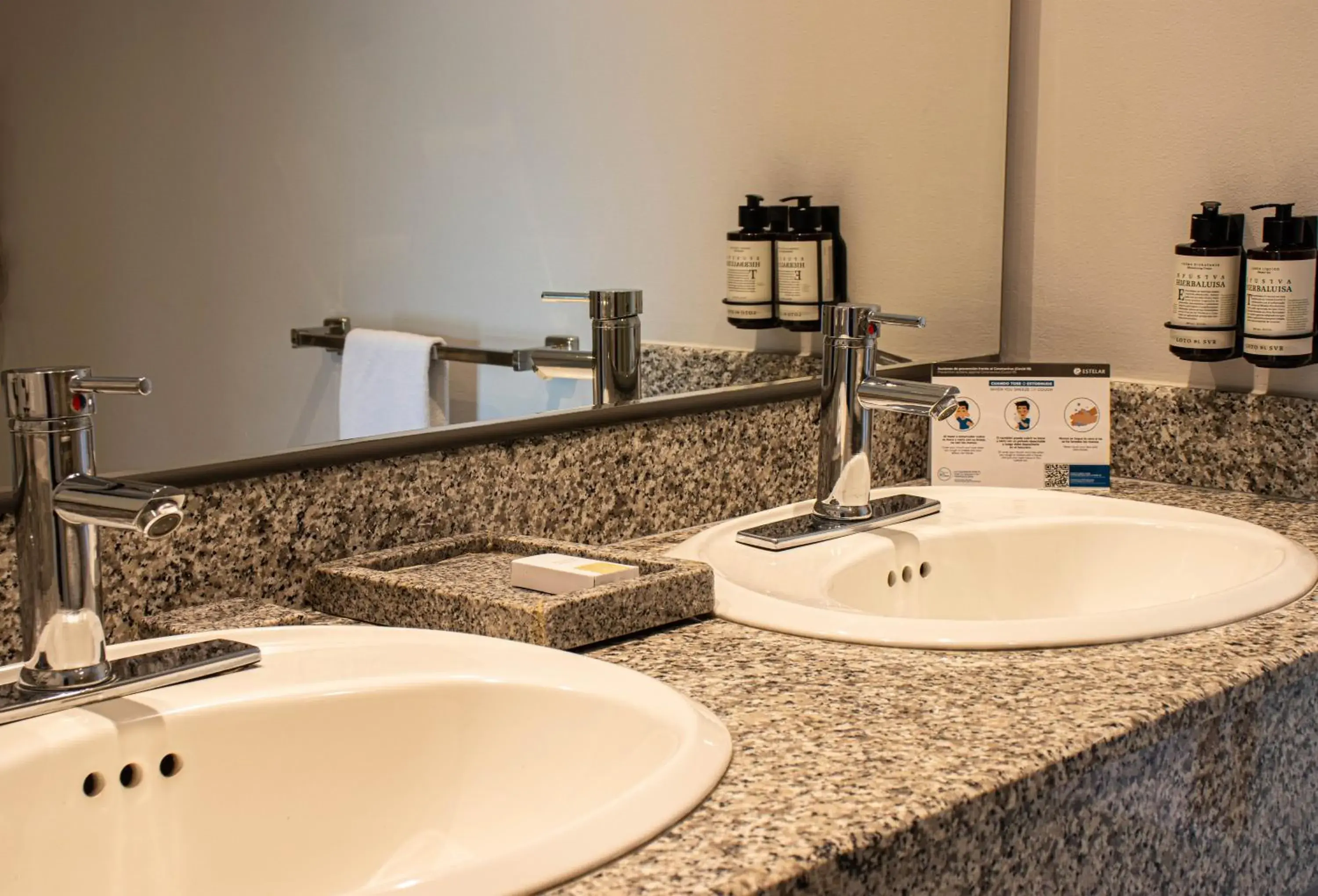 Bathroom in Hotel Estelar Altamira Bathroom in Hotel Estelar Altamira