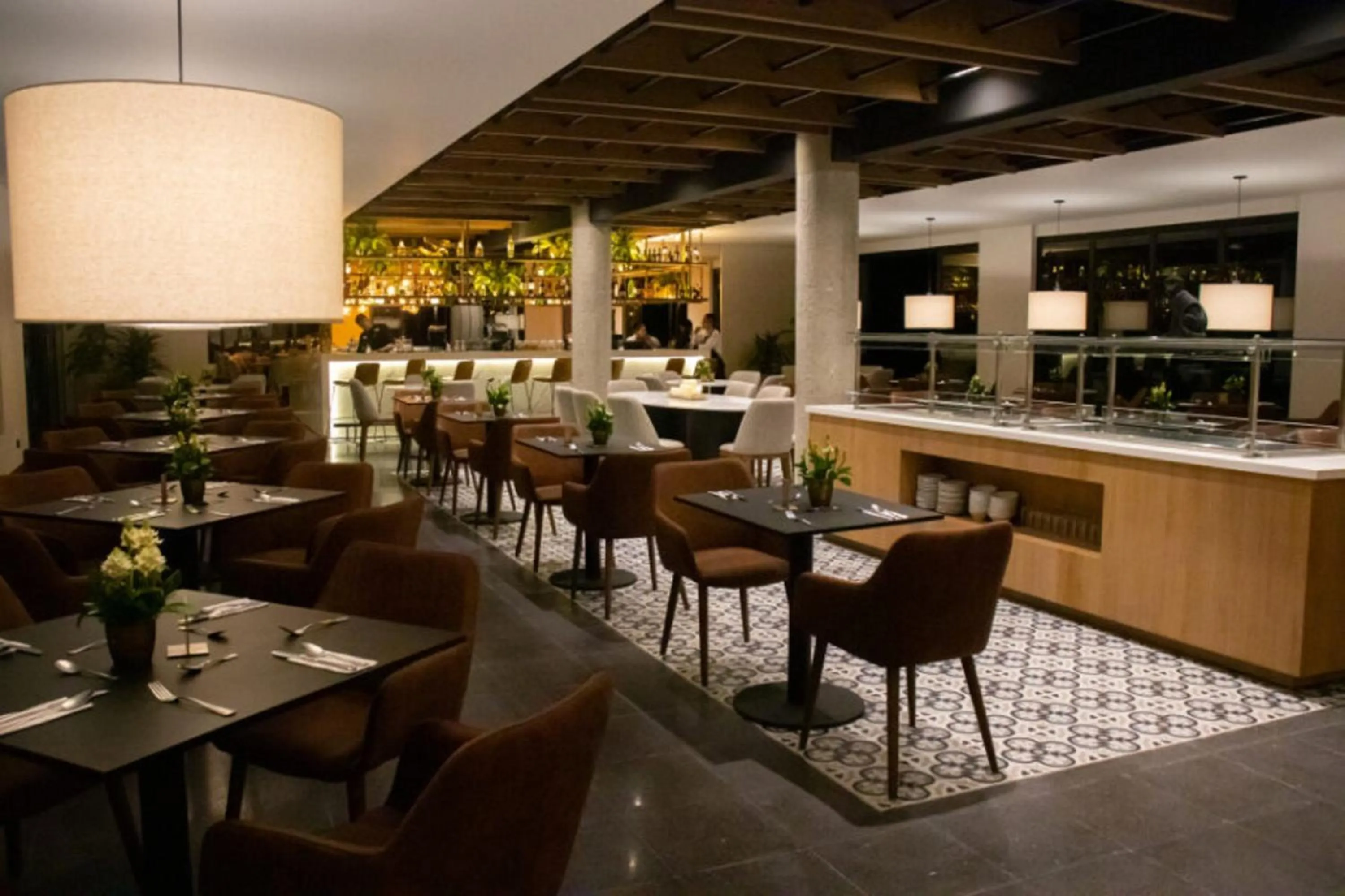 Restaurant/places to eat in Estelar Recinto Del Pensamiento Hotel Y Centro De Convenciones