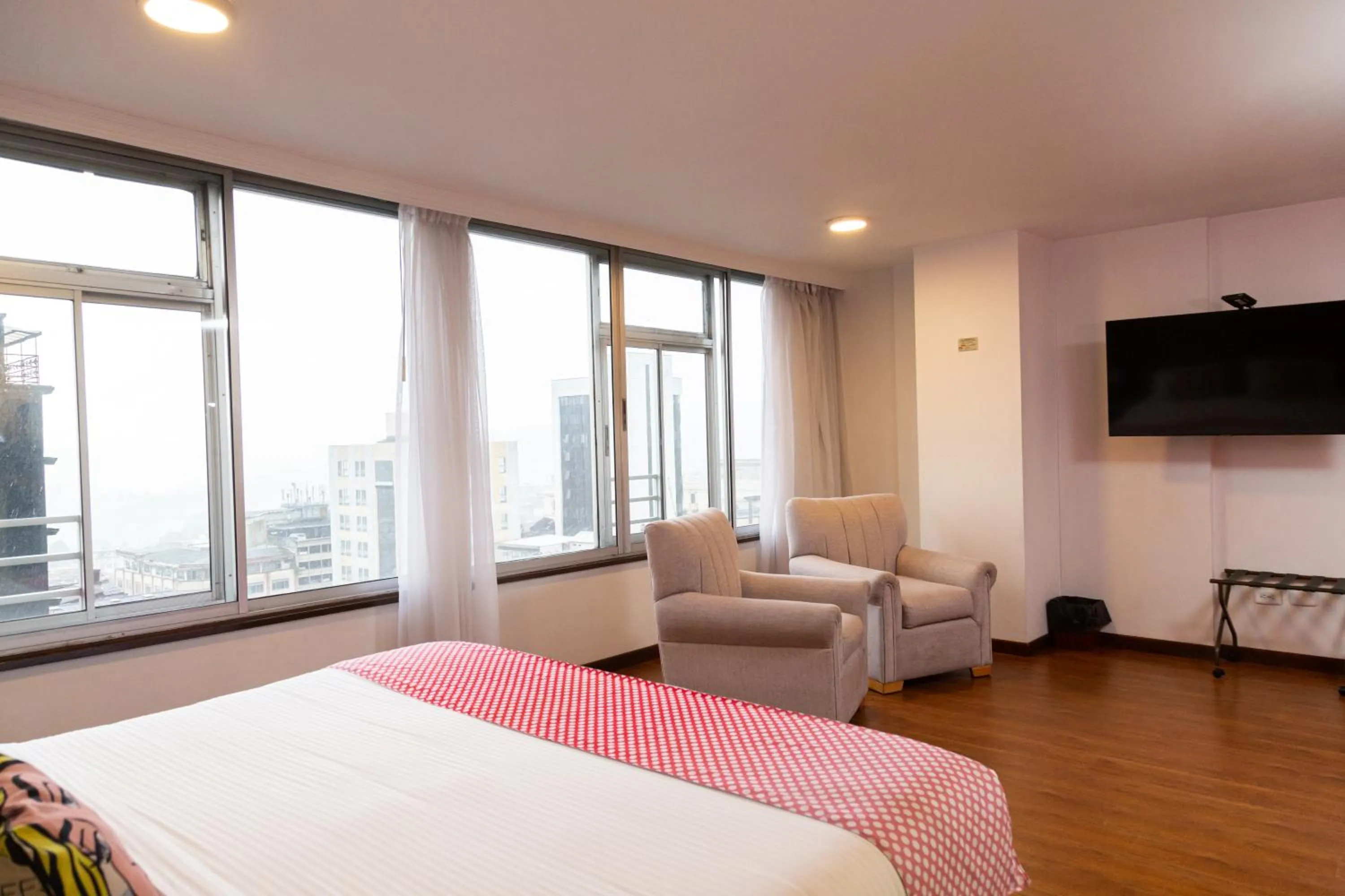 Living room, Bed in Pop Art Hotel Las Colinas Manizales