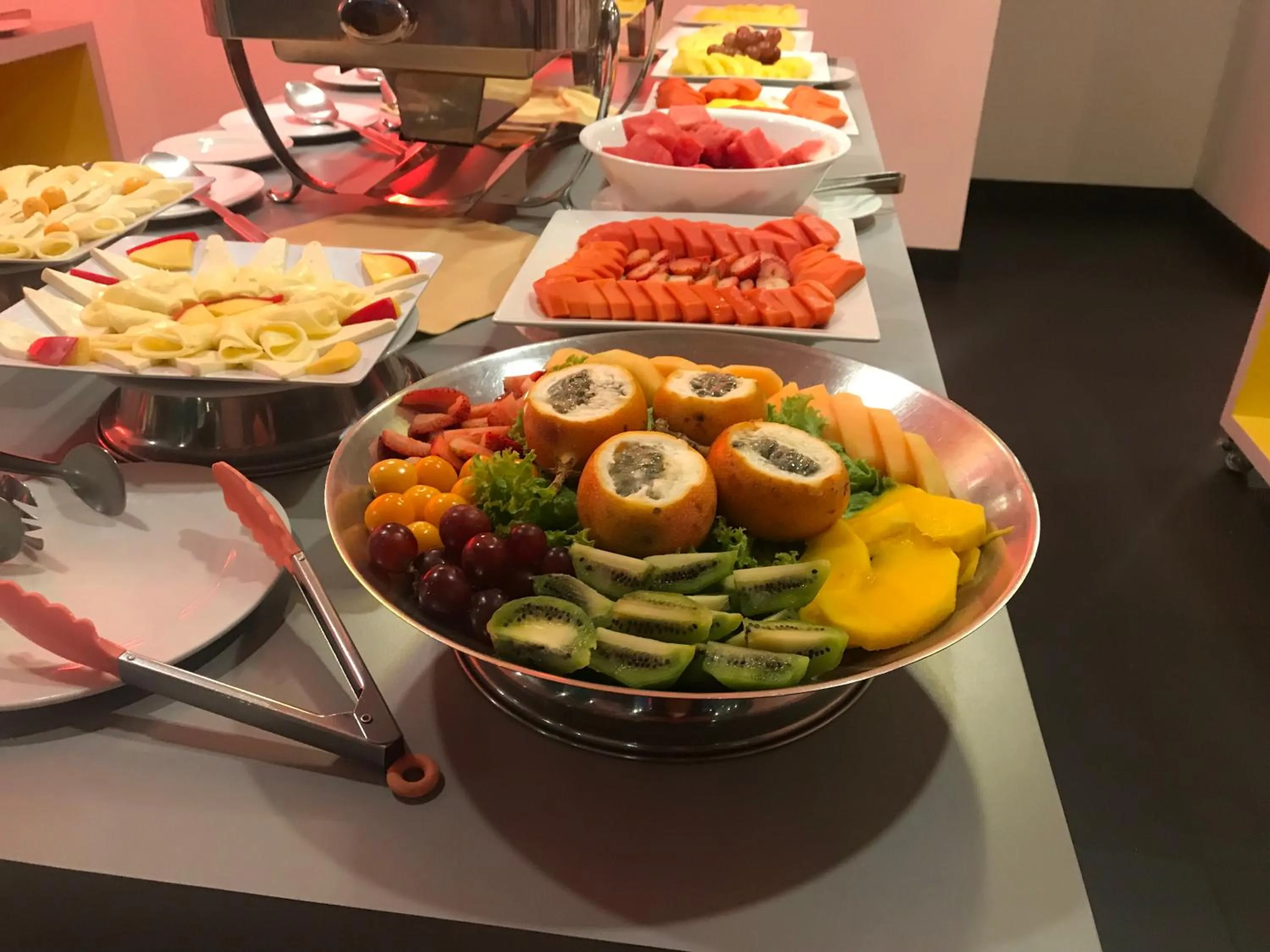 Food and drinks in Pop Art Hotel Las Colinas Manizales