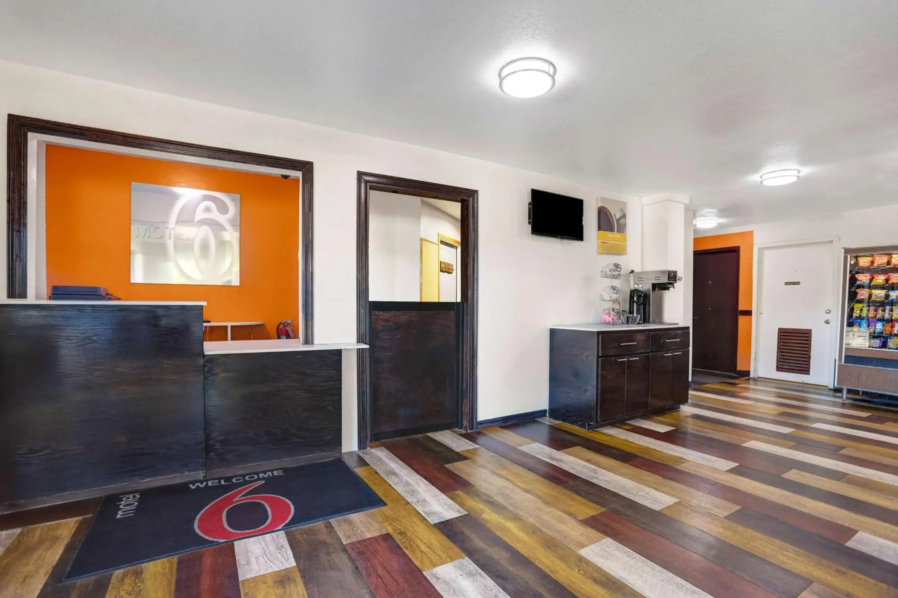 Lobby or reception in Motel 6-Truth Or Consequences, NM Lobby or reception in Motel 6-Truth Or Consequences, NM