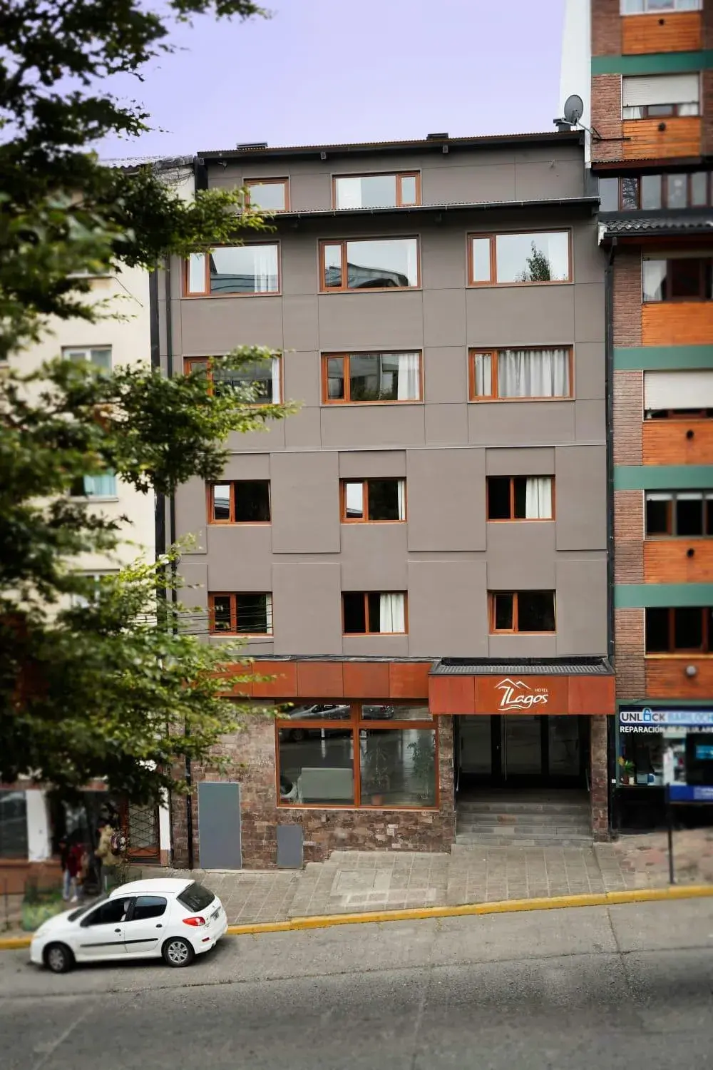 Property building in Hotel 7 Lagos Property building in Hotel 7 Lagos