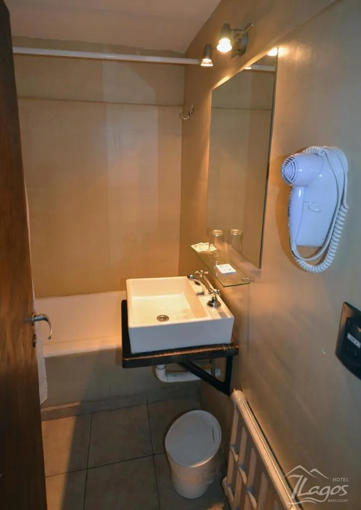Bathroom in Hotel 7 Lagos