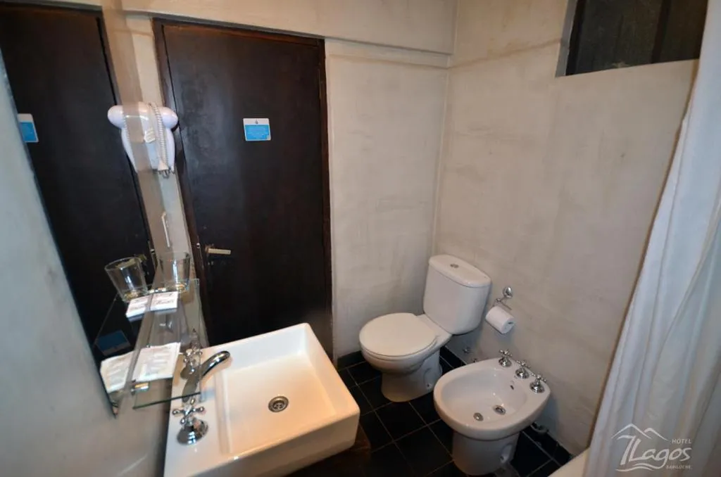 Bathroom in Hotel 7 Lagos