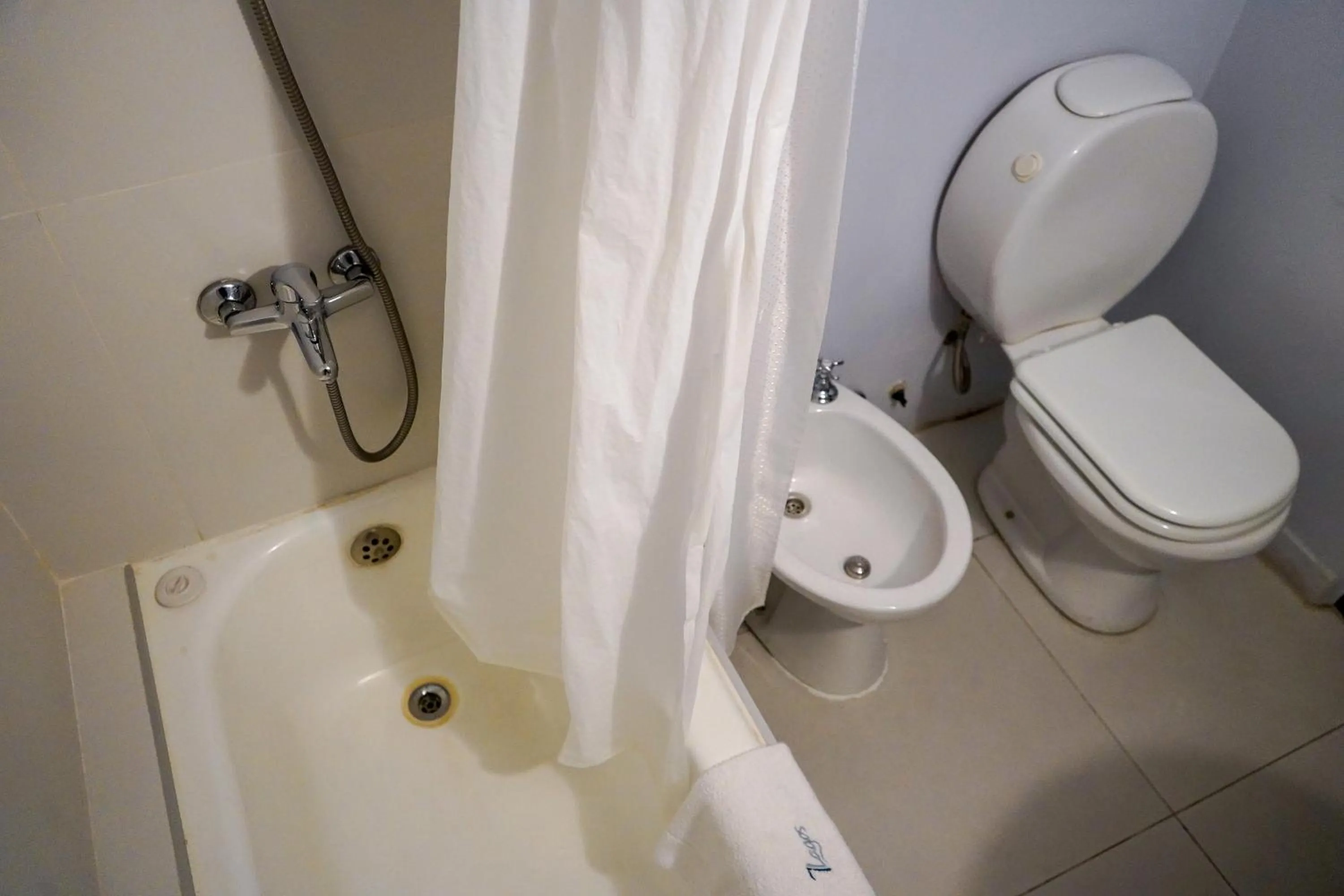 Bathroom in Hotel 7 Lagos