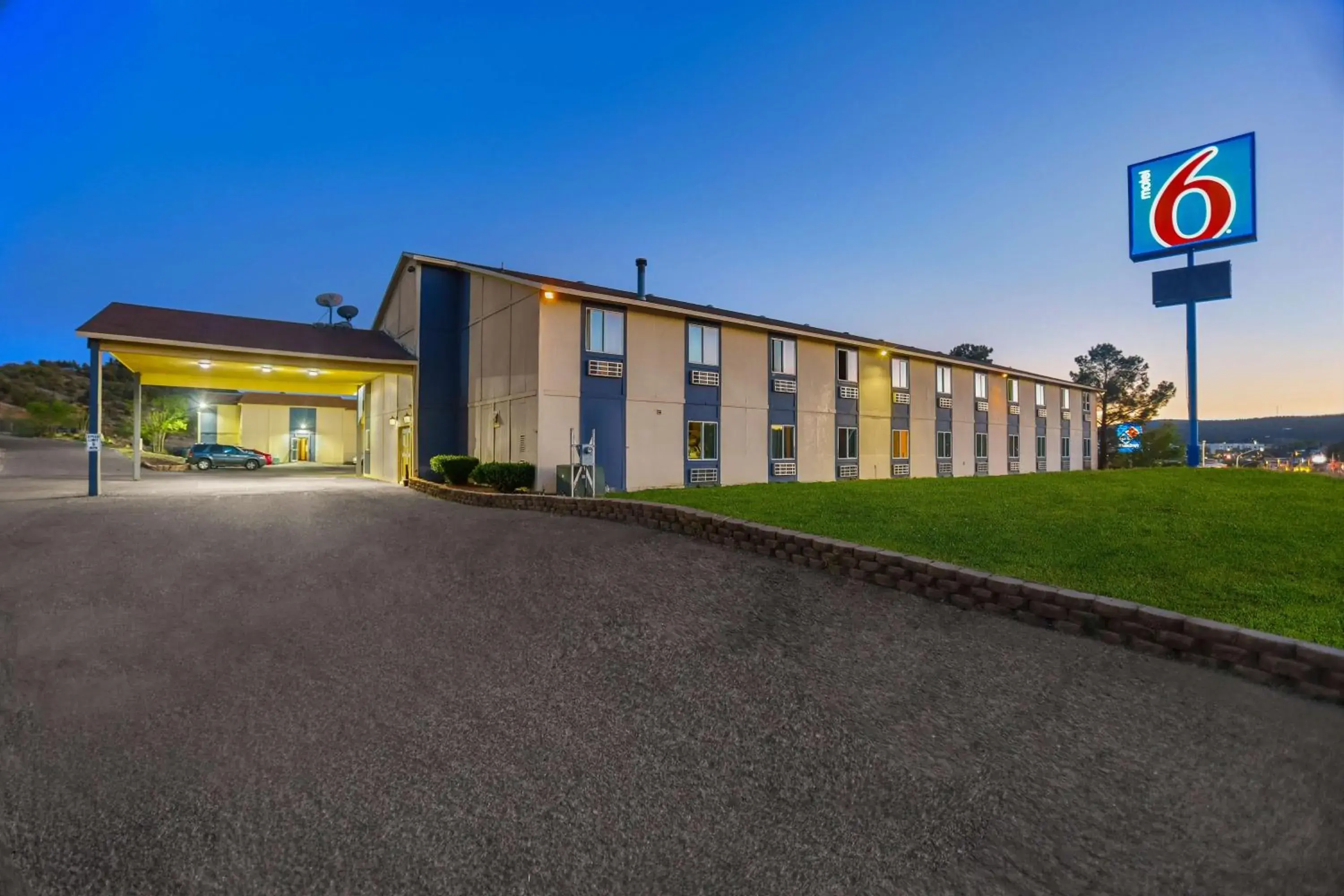 Property building in Motel 6-Silver City, NM Property building in Motel 6-Silver City, NM