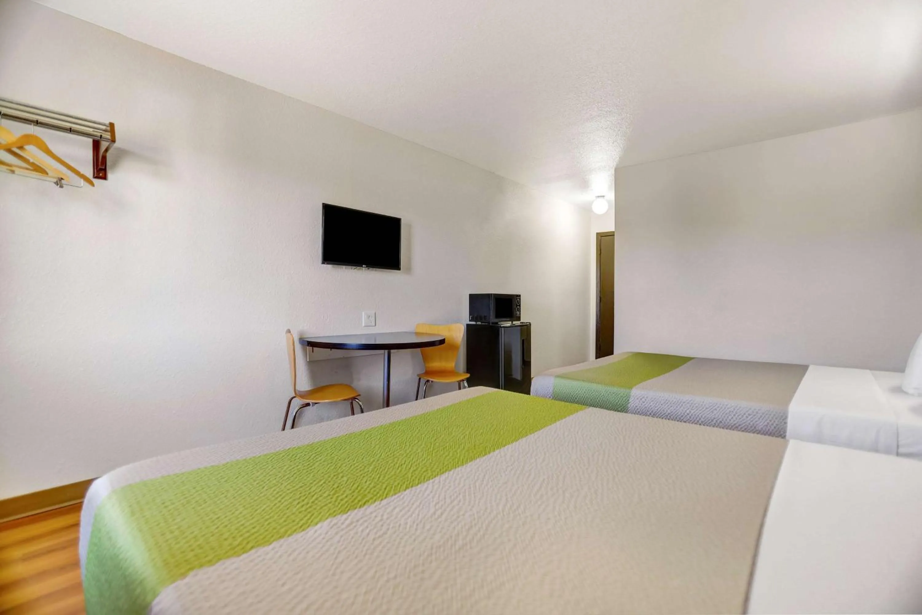 Photo of the whole room, Bed in Motel 6-Silver City, NM