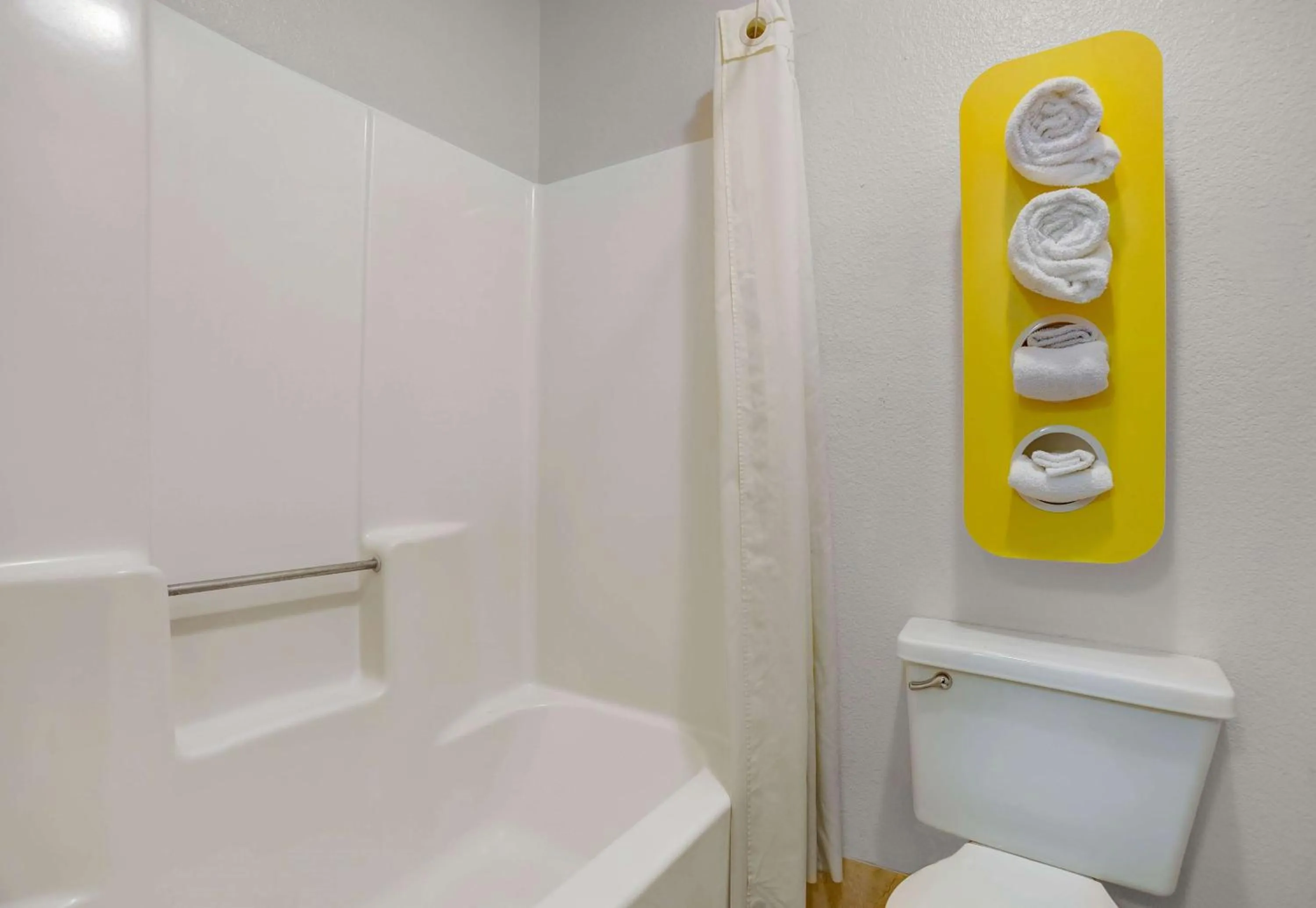 Photo of the whole room in Motel 6-Silver City, NM