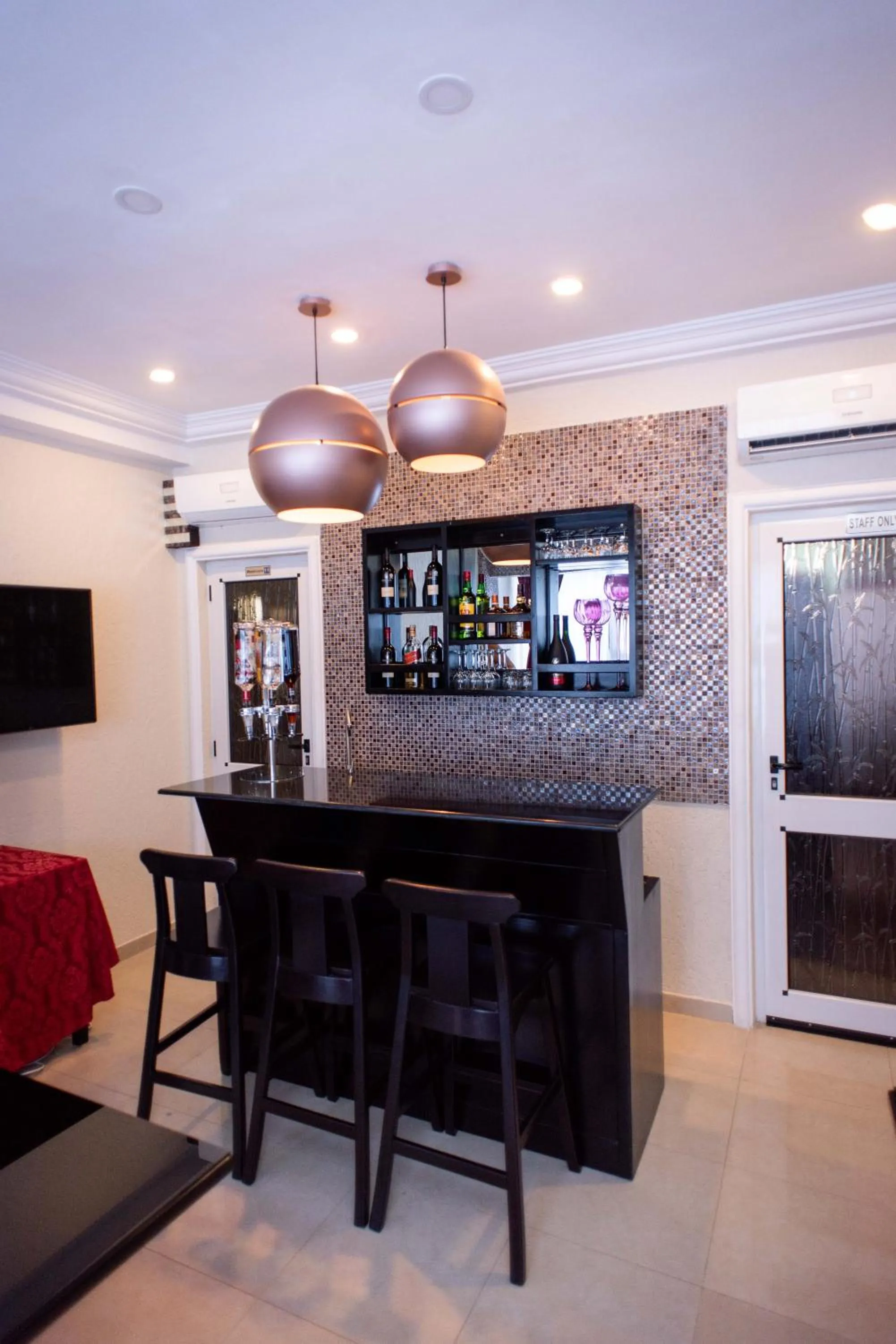 Lounge or bar in The Ritzz Exclusive Guest House