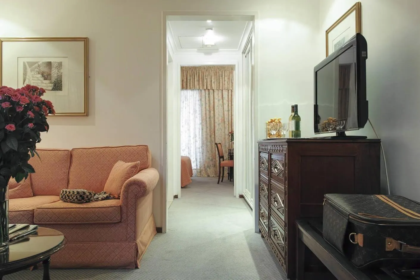 Bedroom in Hotel Al Bustan