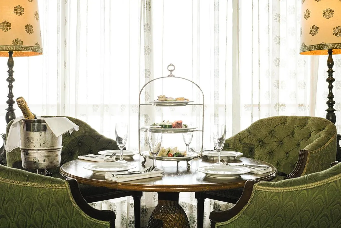 Lounge or bar in Hotel Al Bustan