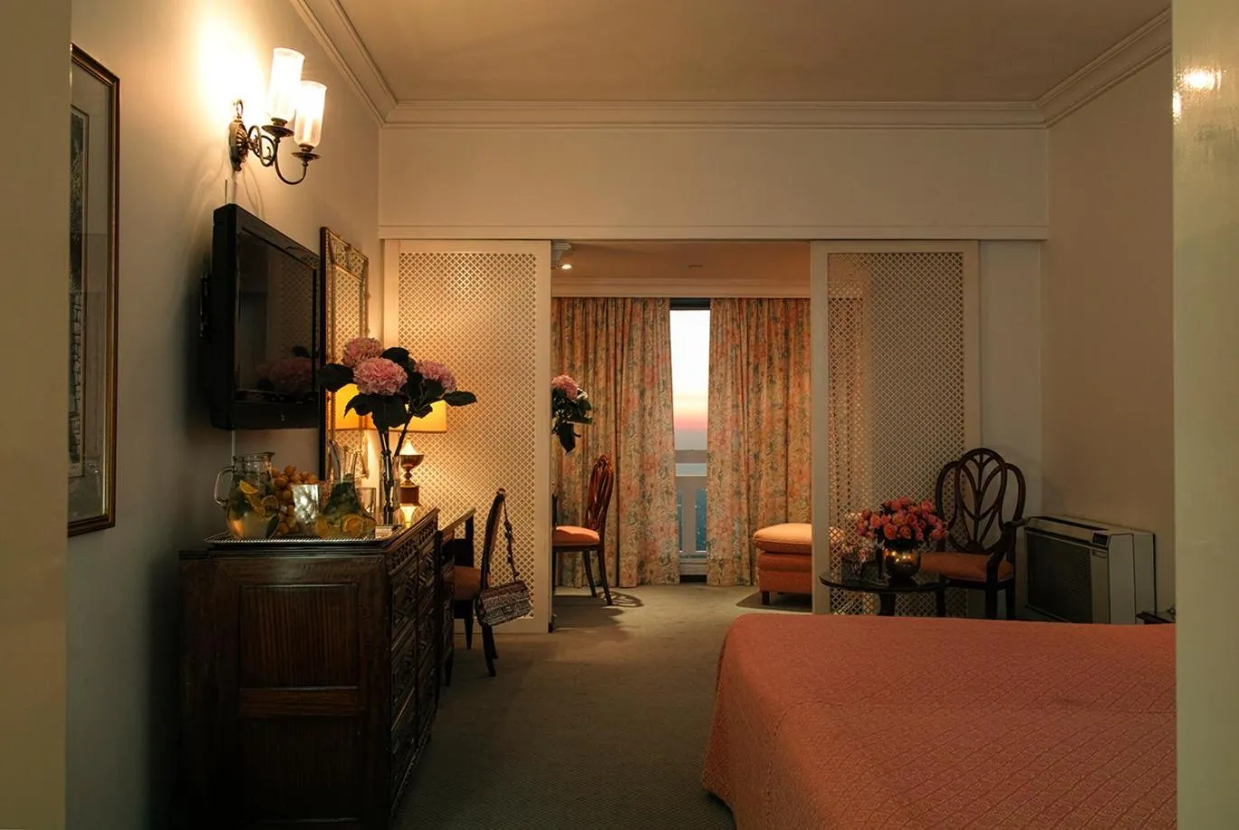 Photo of the whole room in Hotel Al Bustan