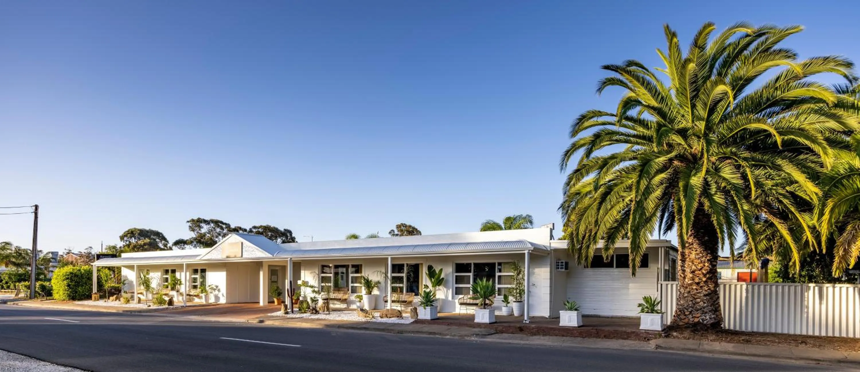 Facade/entrance in Barossa Palms Motel