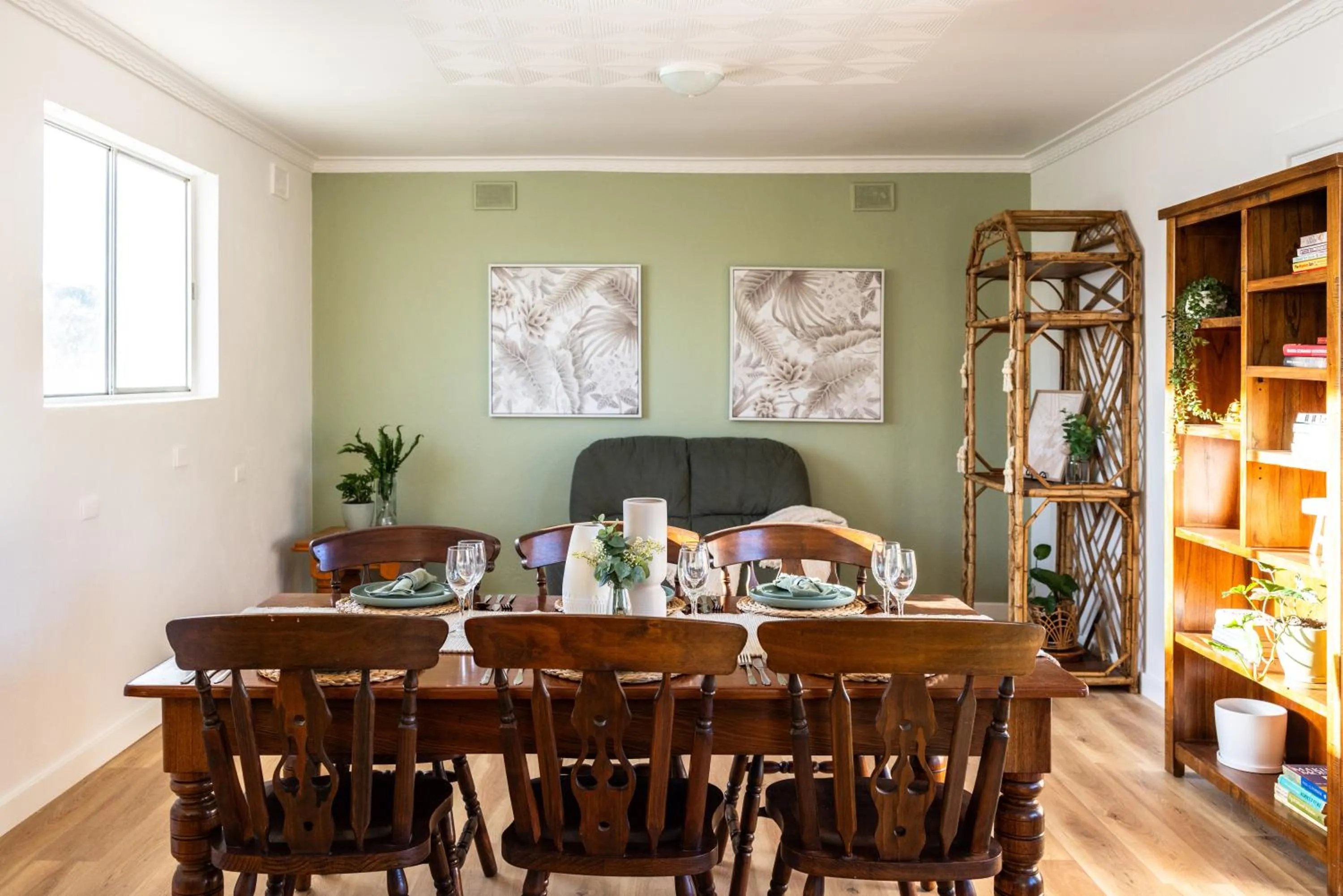Communal kitchen in Barossa Palms Motel