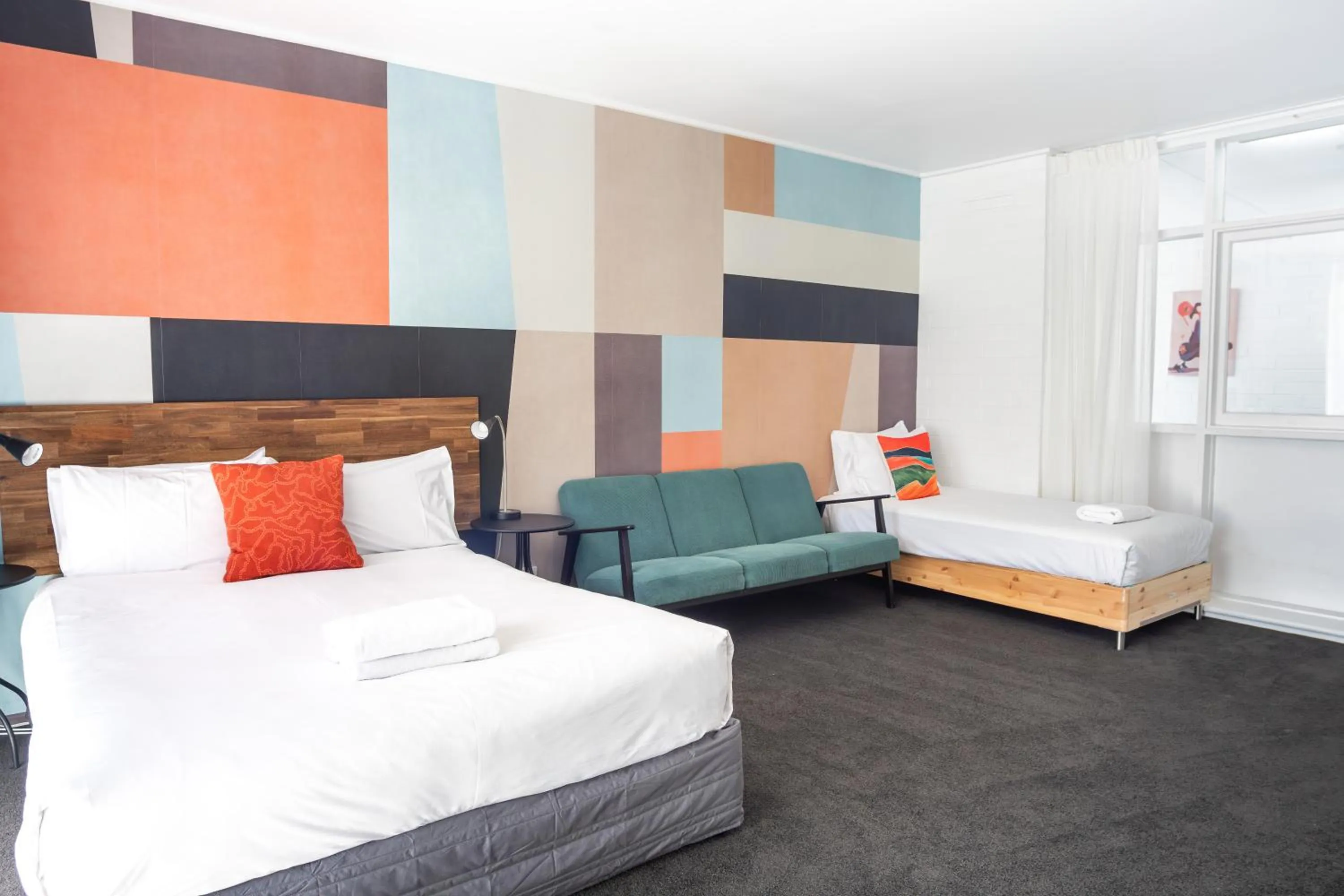 Photo of the whole room, Bed in The Lyndoch Motel