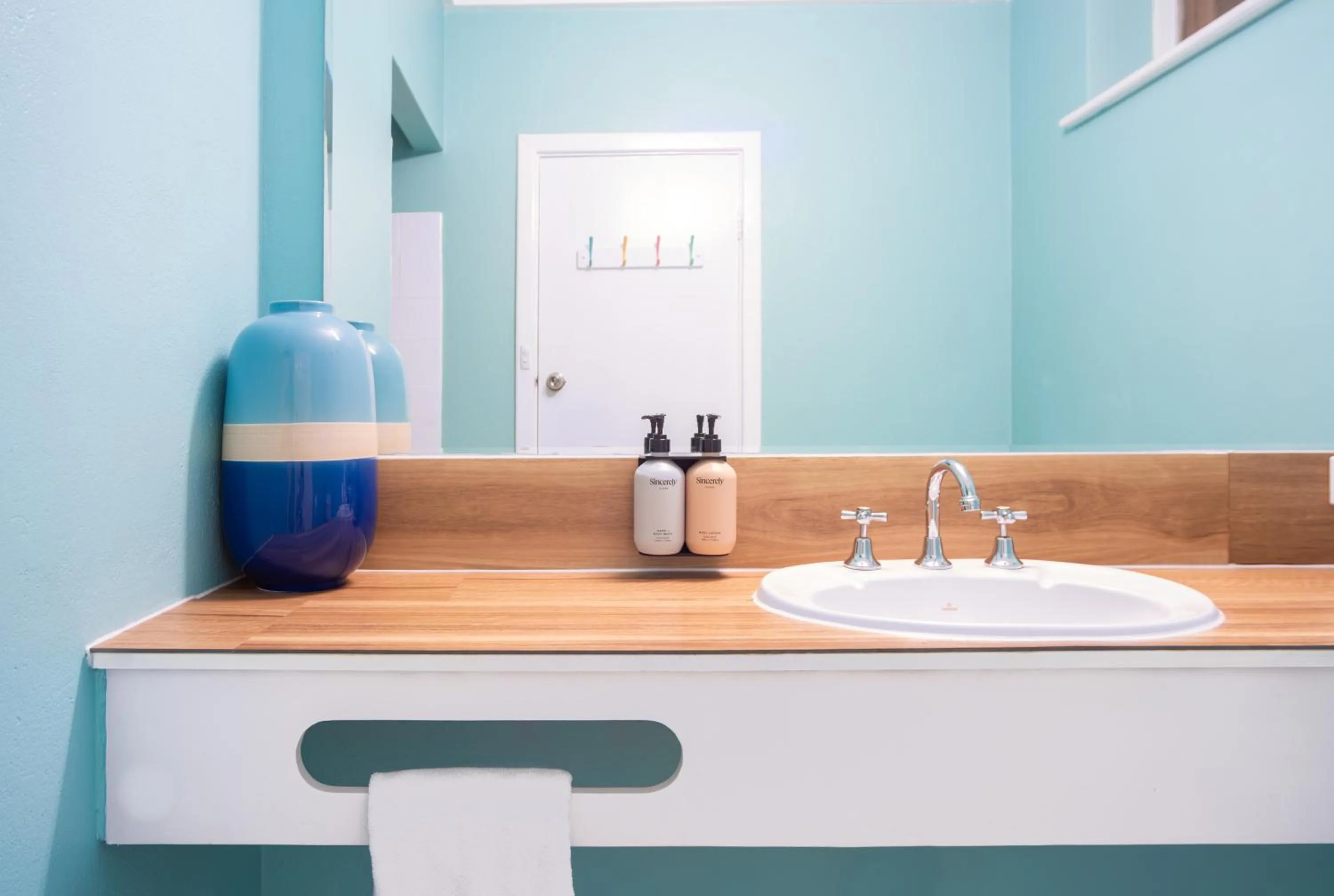 Bathroom in The Lyndoch Motel