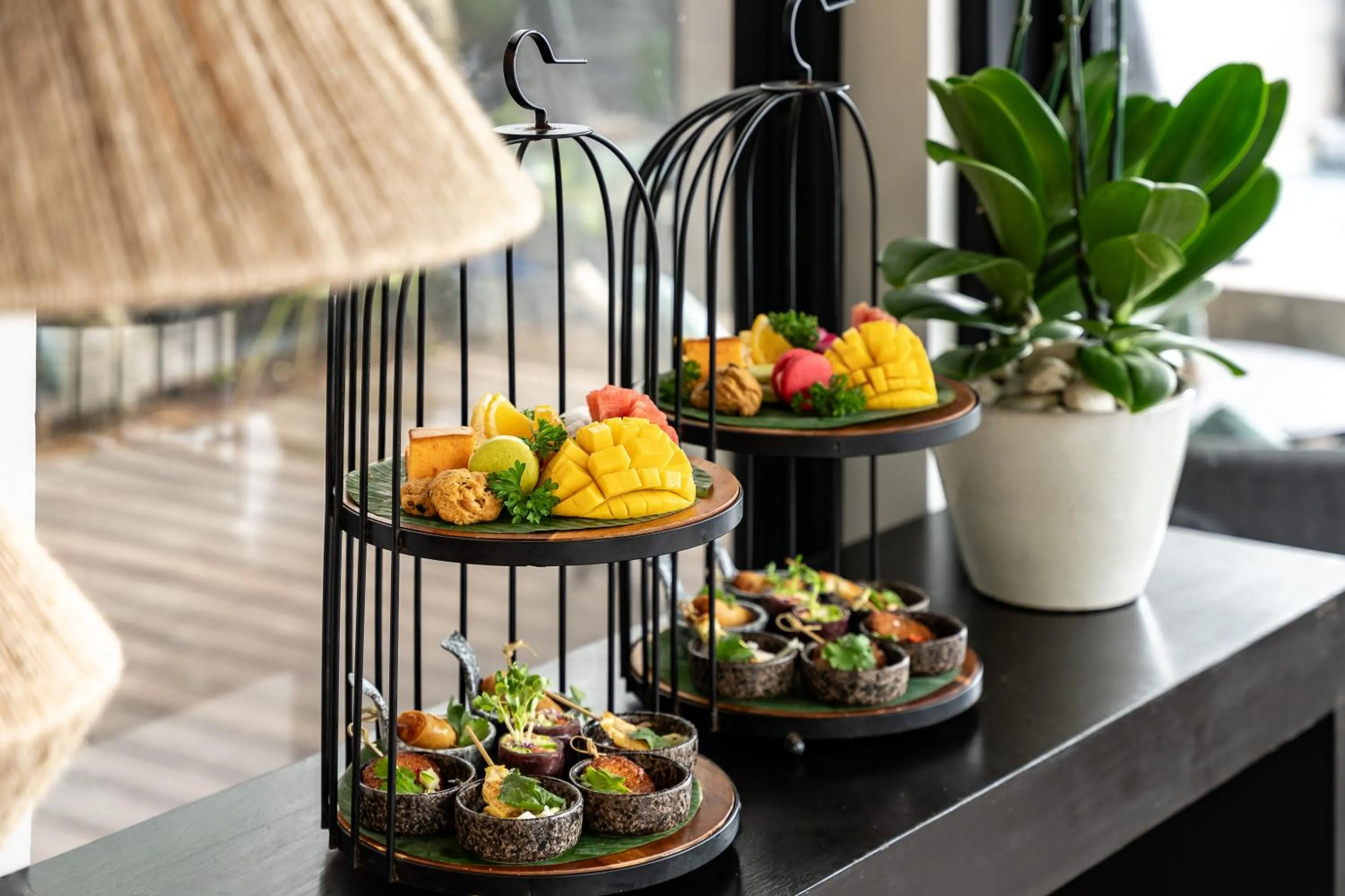 Food and drinks in Aleenta Phuket - Phang Nga - The Leading Hotels of the World