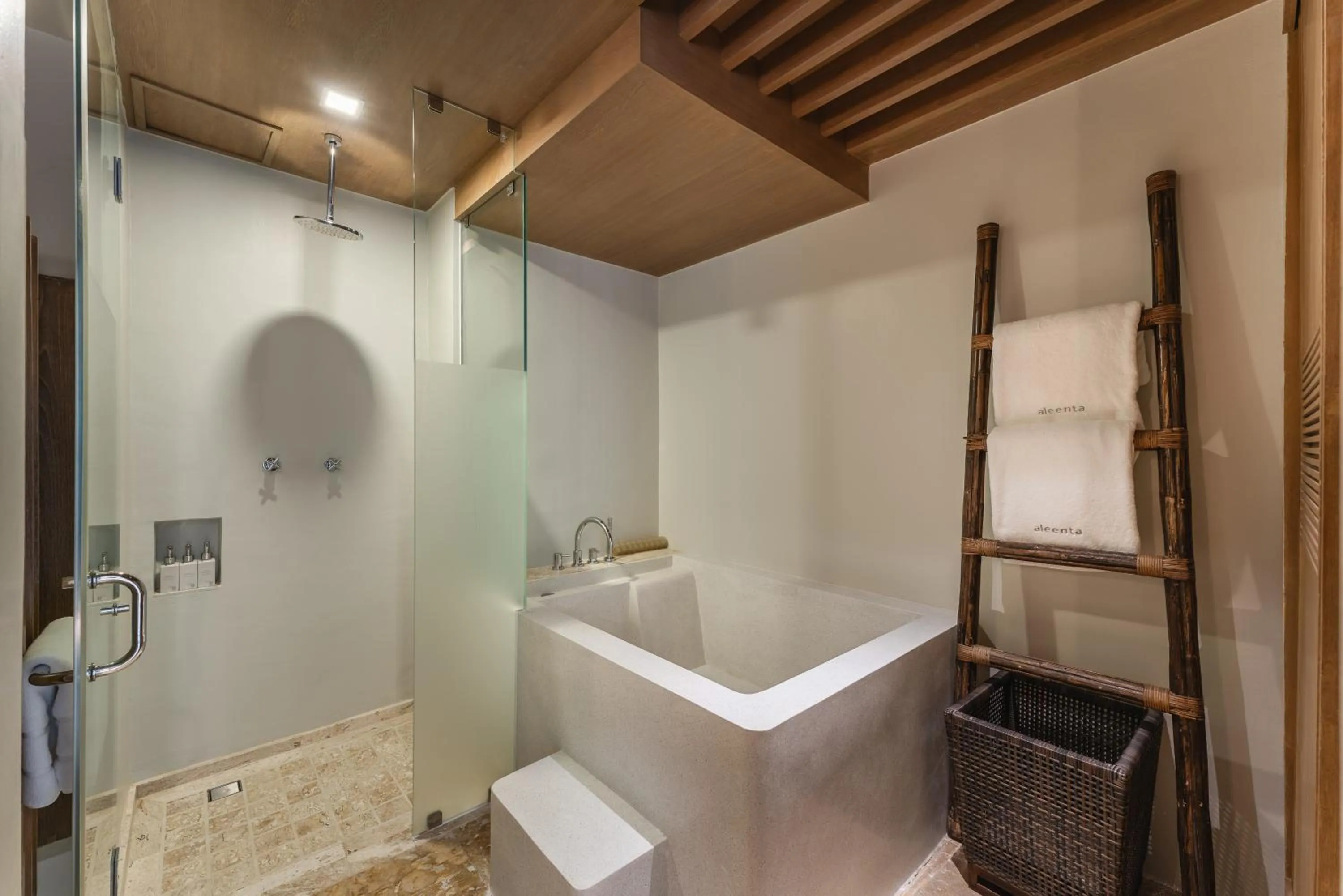 Toilet in Aleenta Phuket - Phang Nga - The Leading Hotels of the World
