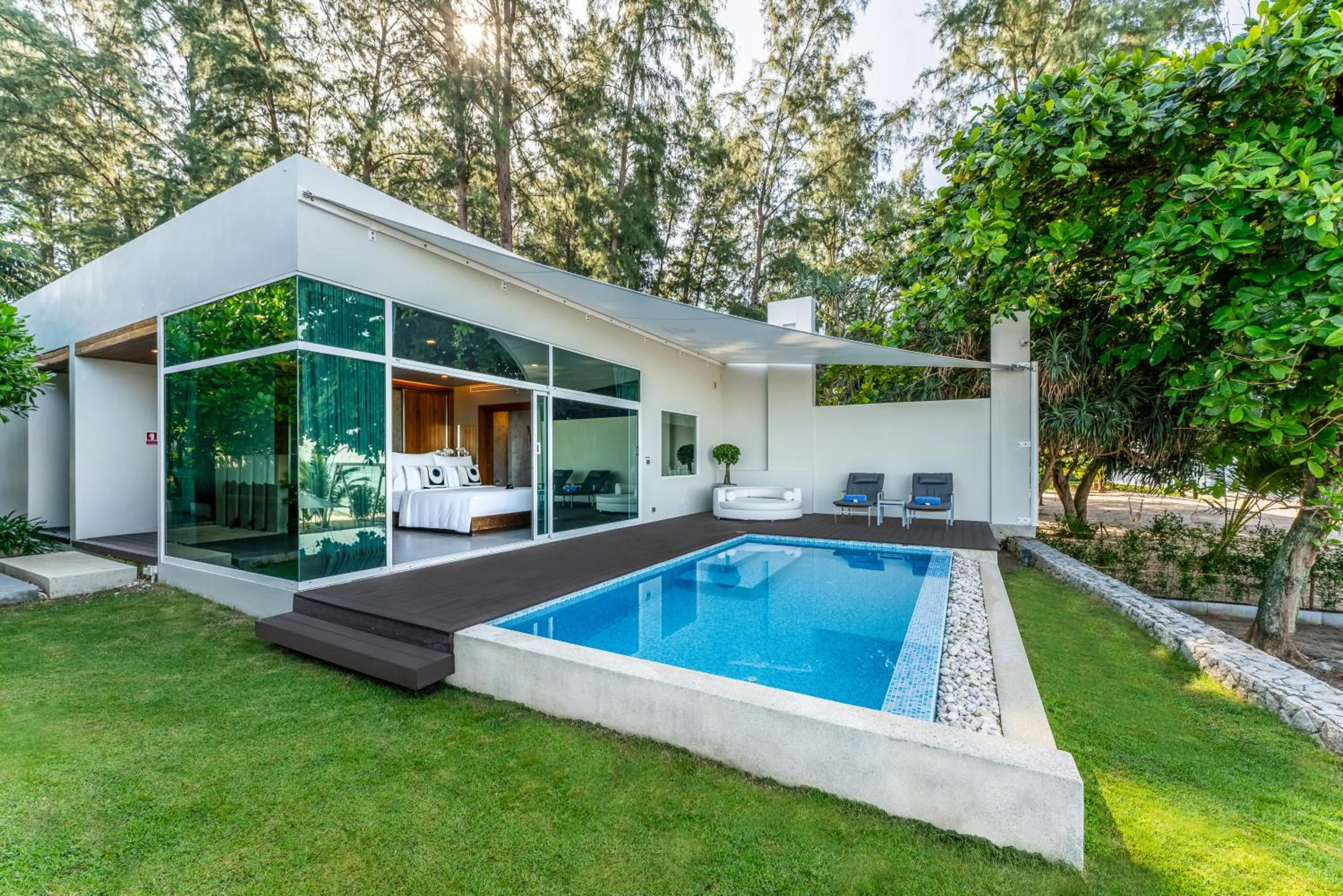 Swimming pool in Aleenta Phuket - Phang Nga - The Leading Hotels of the World