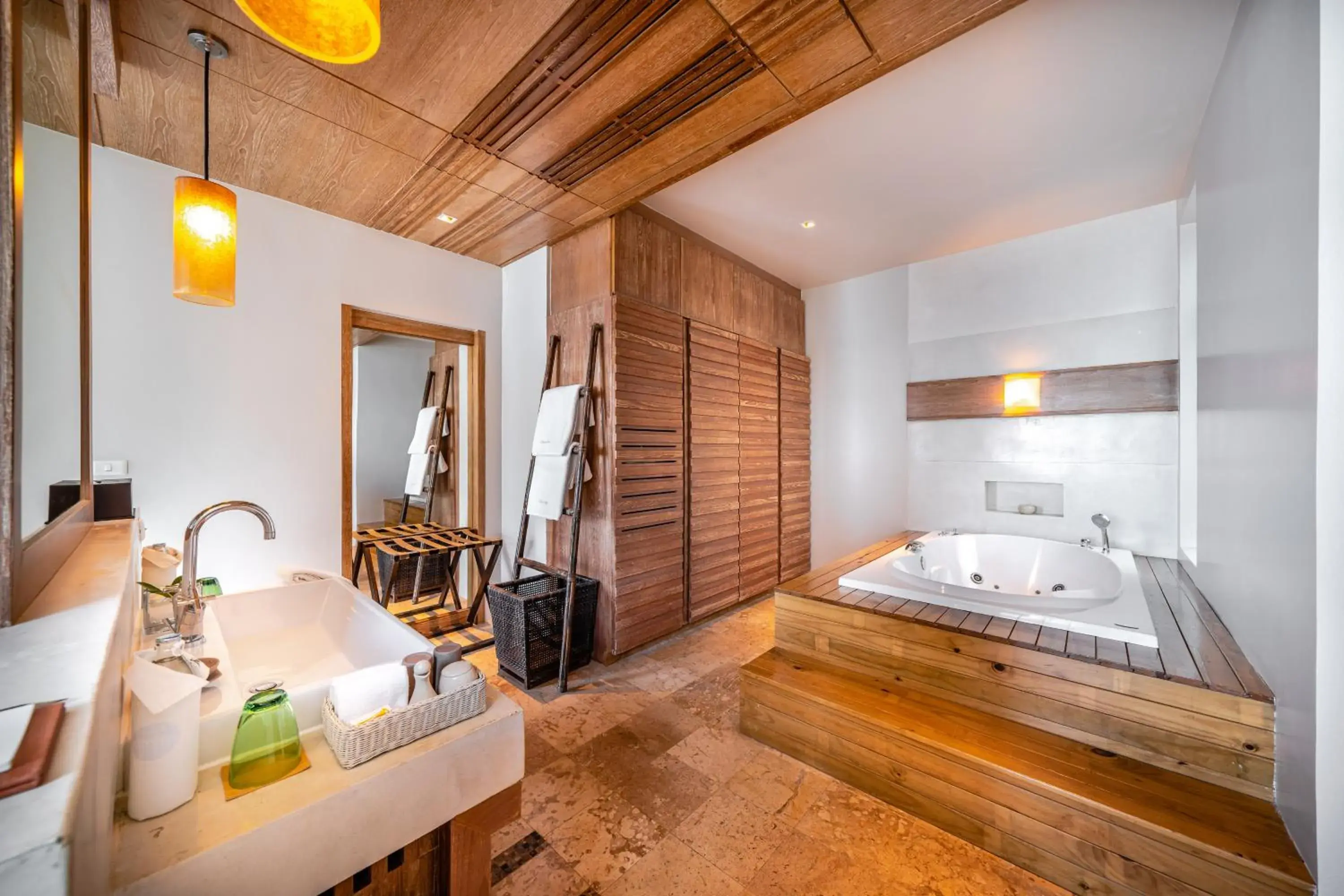 Shower, Bed in Aleenta Phuket - Phang Nga - The Leading Hotels of the World Shower, Bed in Aleenta Phuket - Phang Nga - The Leading Hotels of the World